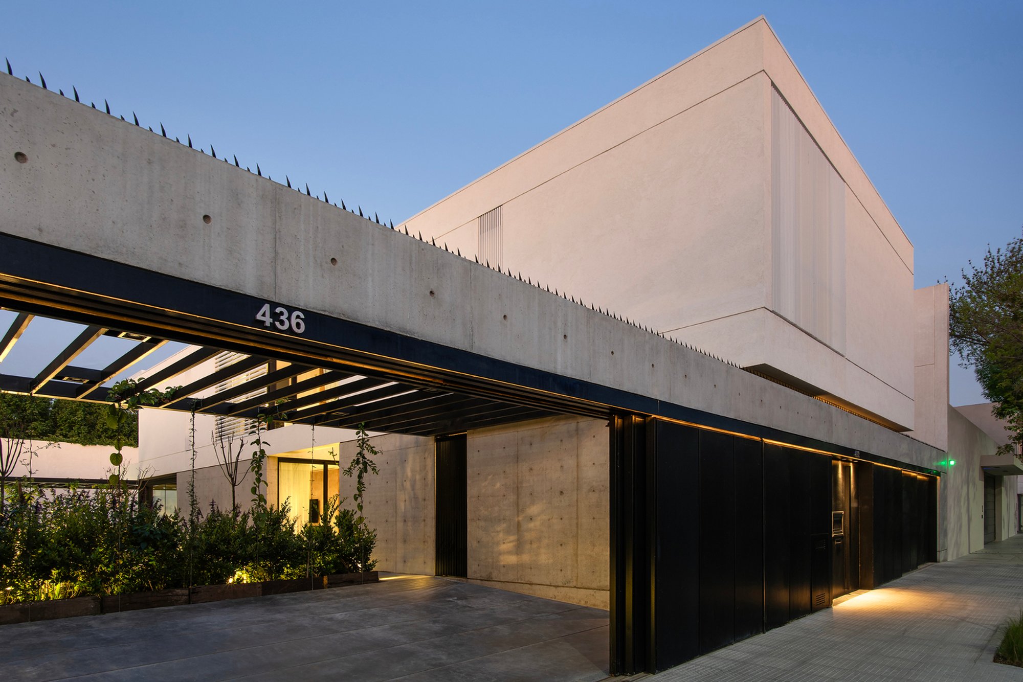 Redefining Urban Living: Modern Urban House Design at SD28 House by Estudio GMARQ