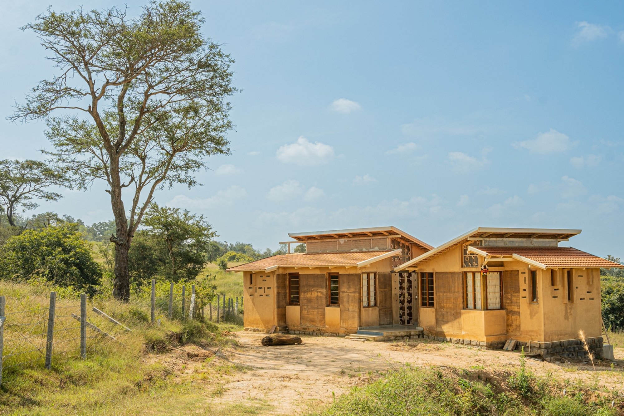 Earth Farmhouse: Redefining Eco-Friendly Farmhouse Design