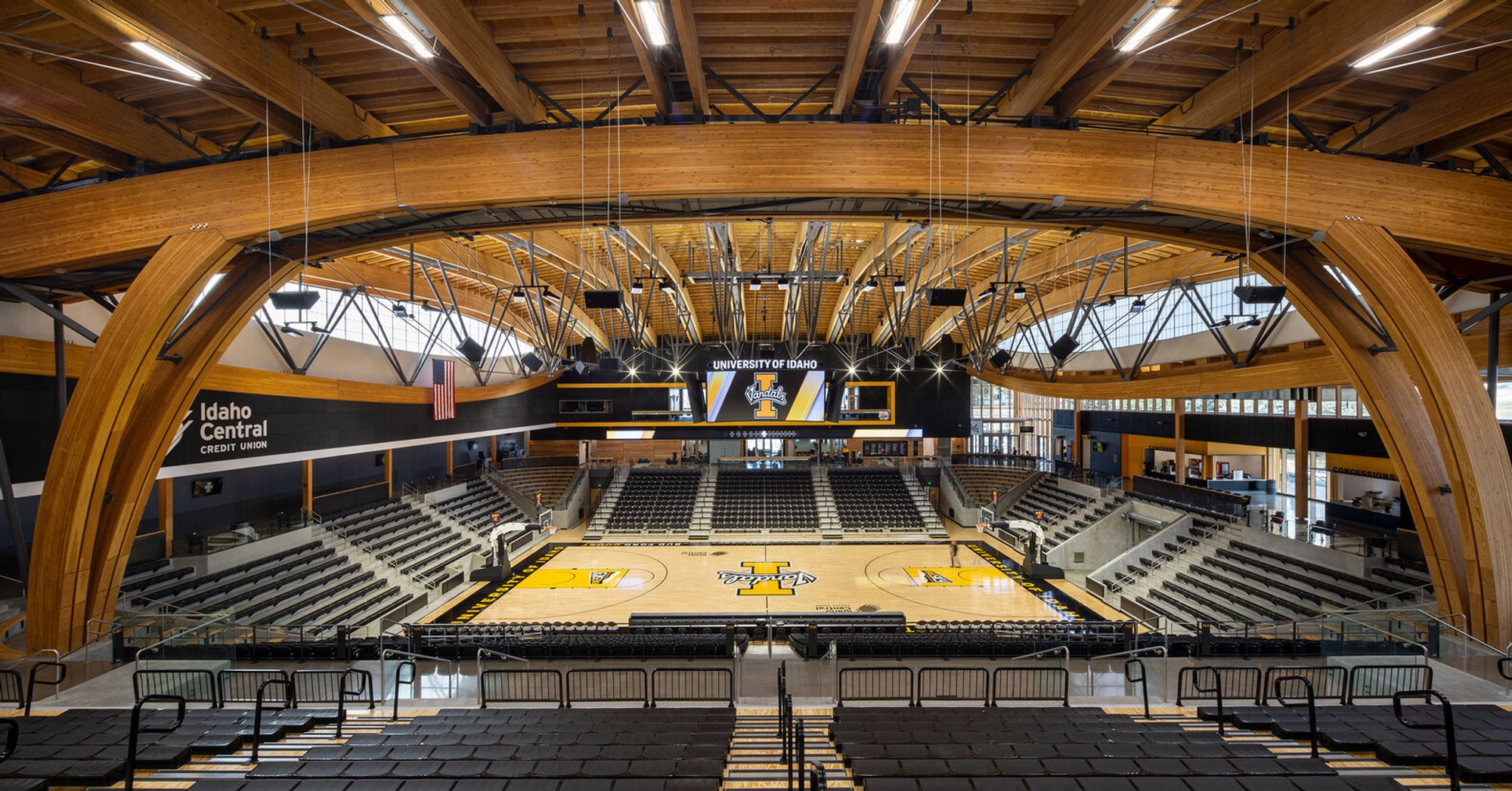 Discovering Sustainable Architecture in Sports Arenas: The University of Idaho Central Credit Union Arena
