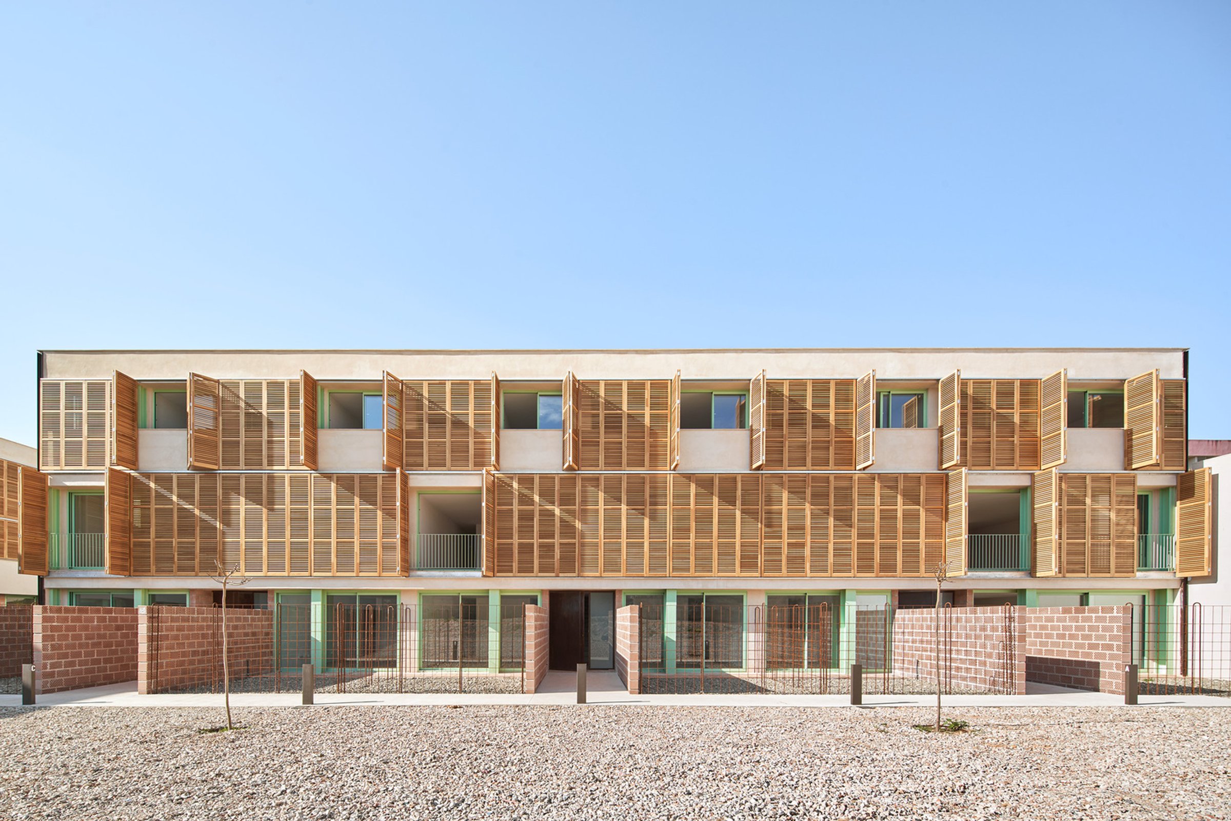 Modern Sustainable Architecture: A Closer Look at 54 Social Housing in Inca, Illes Balears