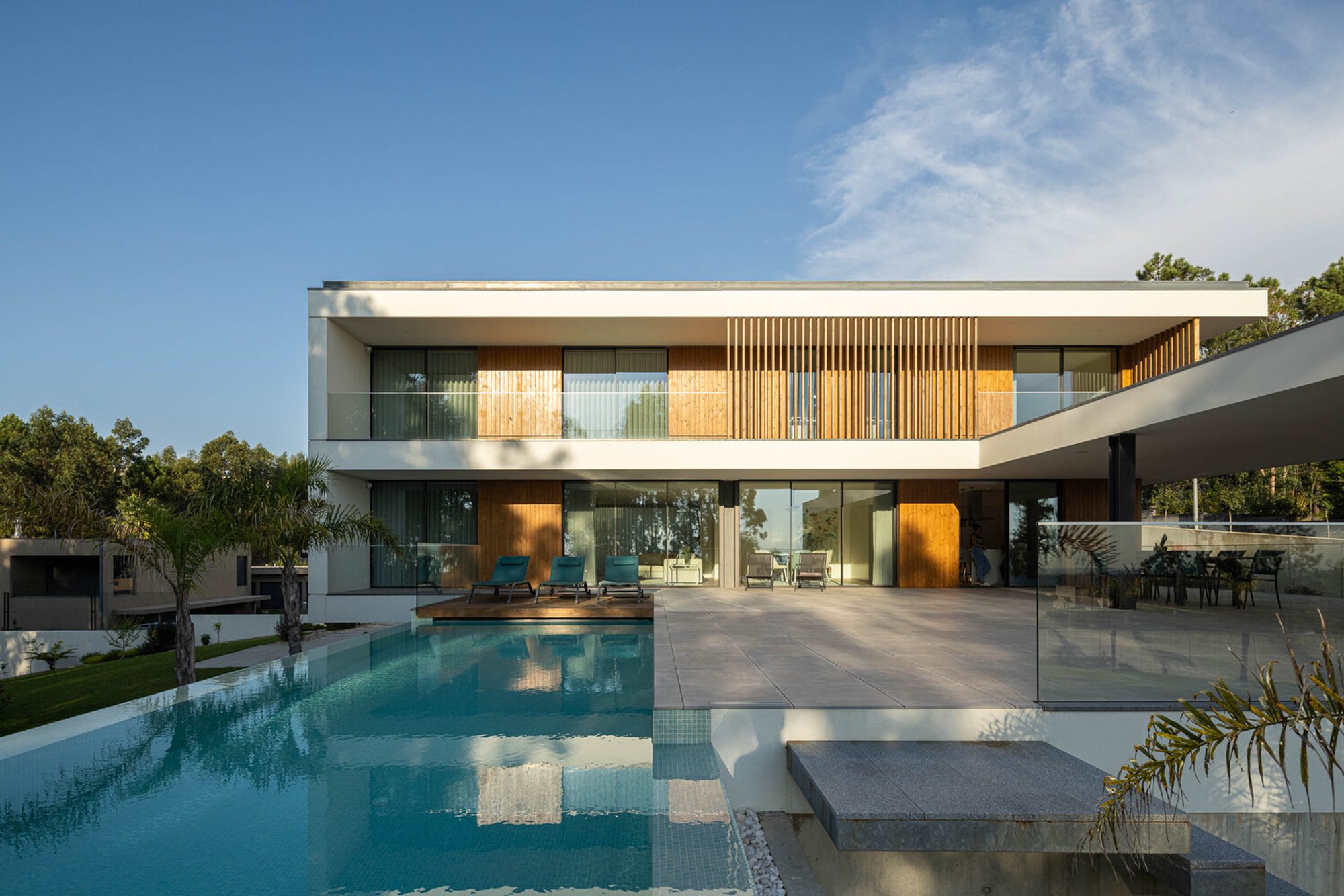 Exploring Modern Architectural Design at J.M.C. House by Atelier d'Arquitectura Lopes da Costa