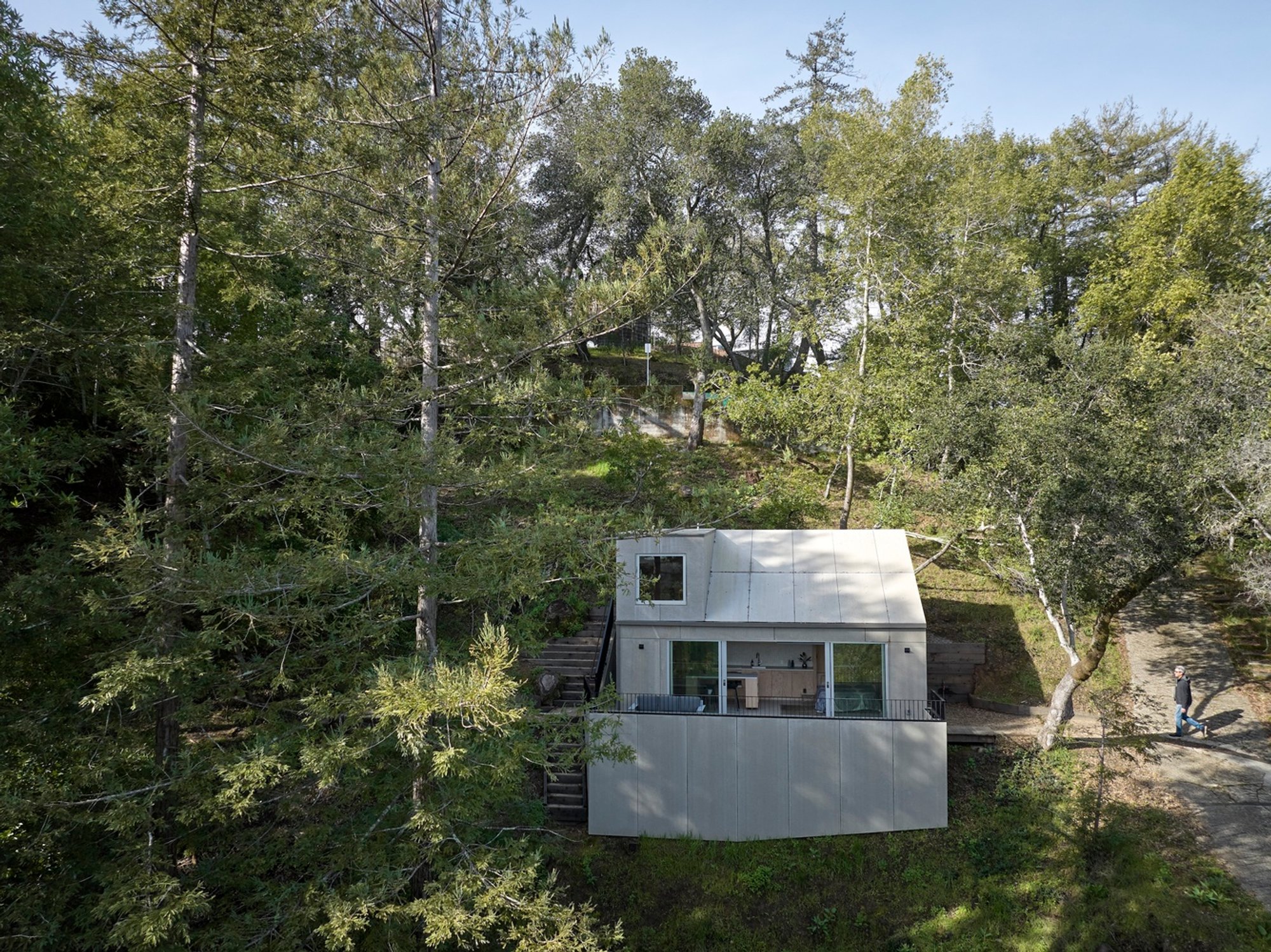 Small Footprint Architecture: Maximizing Space with Crest Guesthouse by Mork-Ulnes Architects
