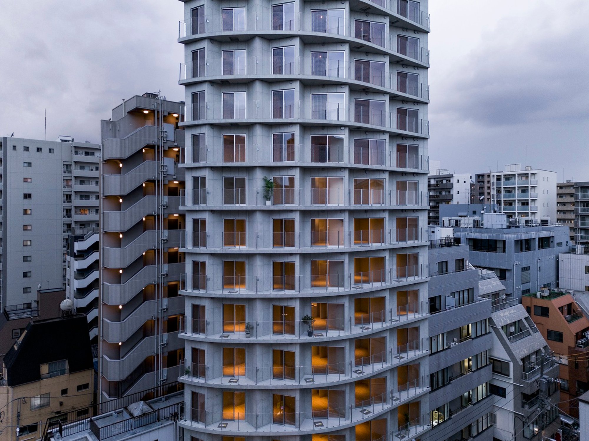 Optimized Article: Innovative Urban Residential Architecture