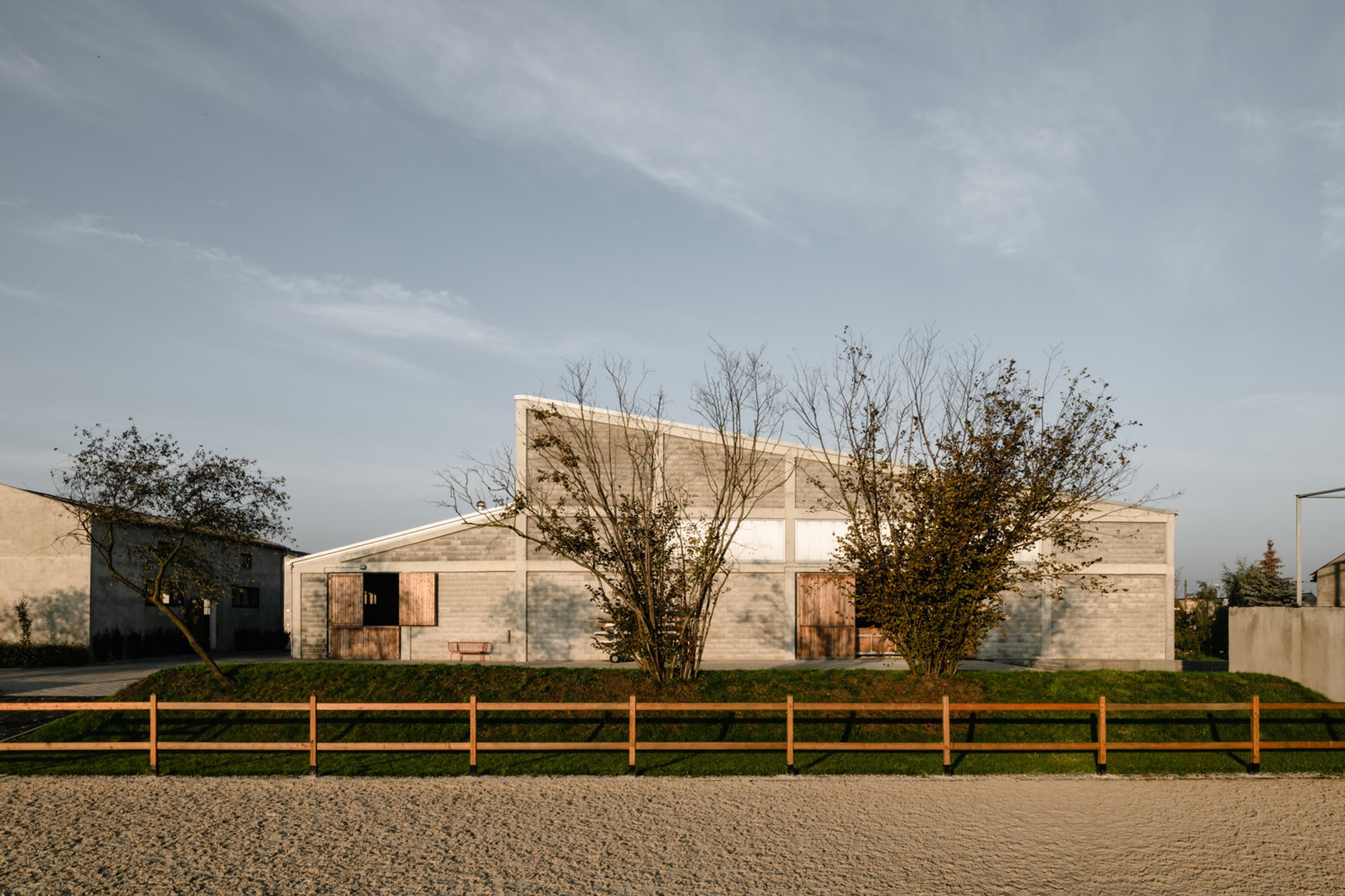 Horse House Stable by Wiercinski Studio: A Fusion of Raw Aesthetics and Practical Functionality