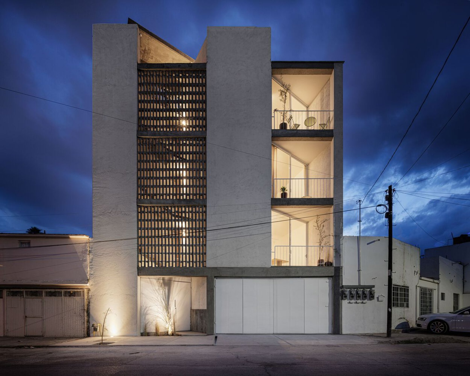 Discover Modern Apartments in Chihuahua: A Look at Corridor Building by Pereda Han Estudio