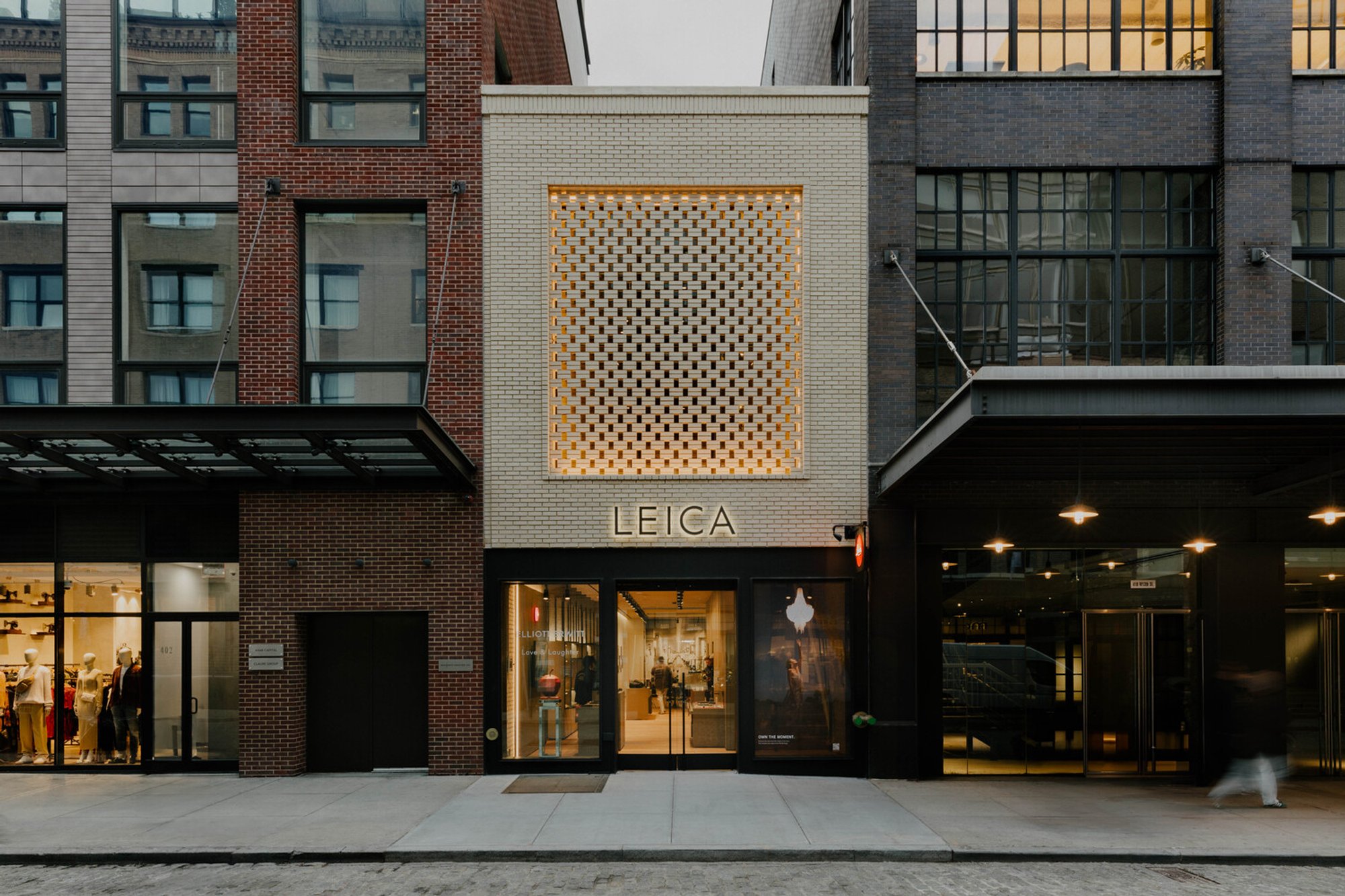 Urban Gallery Design in Manhattan: Unveiling the Leica Gallery by Format Architecture Office