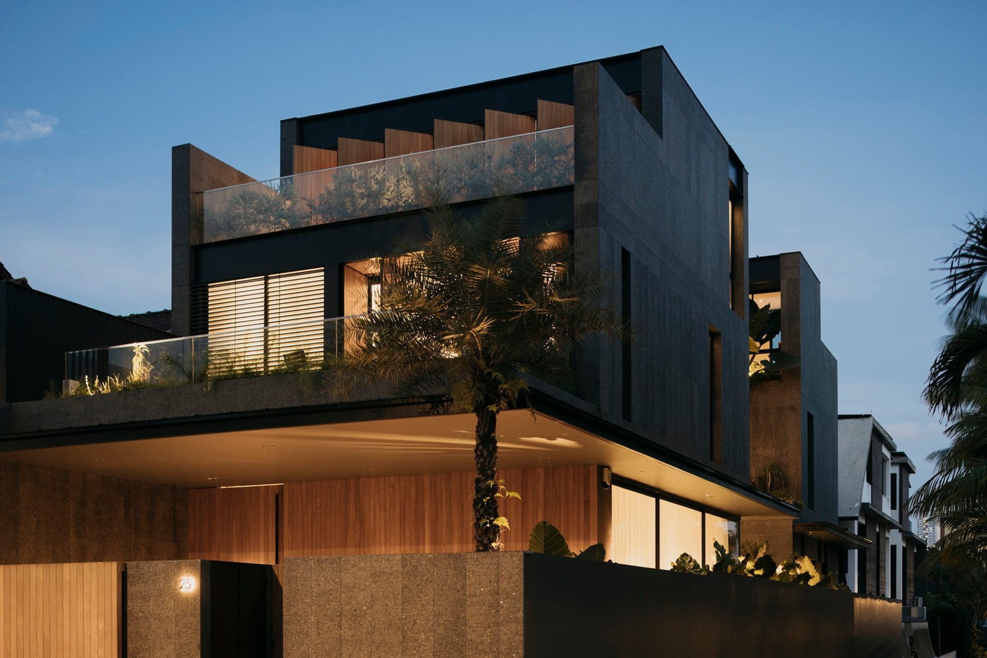 Embracing the Elements: Contemporary Tropical House Design at Vale House by Ming Architects