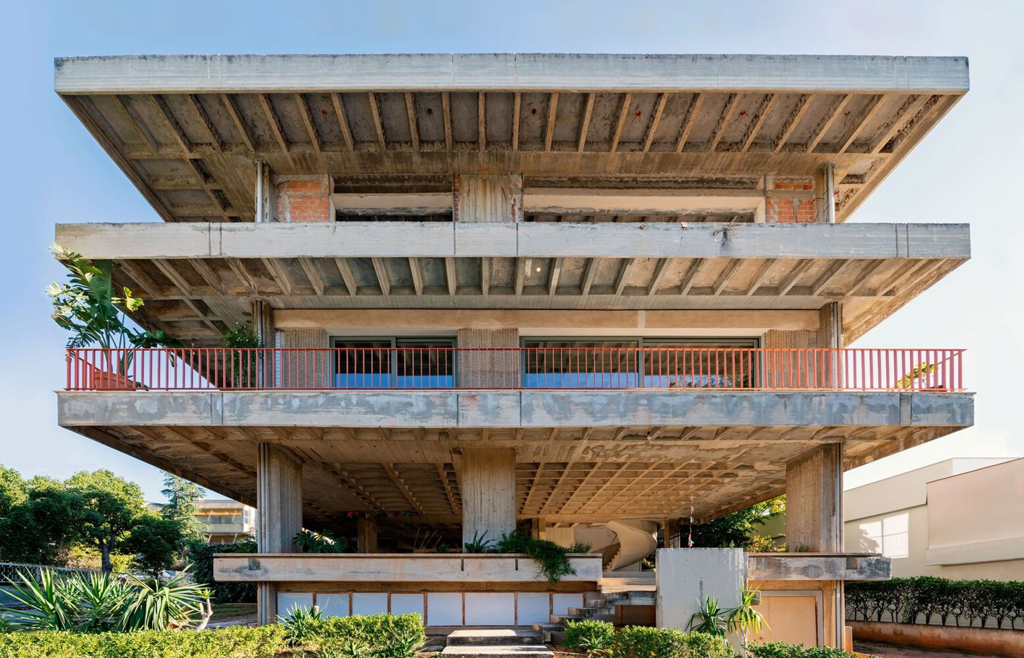 Modernist Apartment Renovation in Athens: Transforming the Three Object Apartment