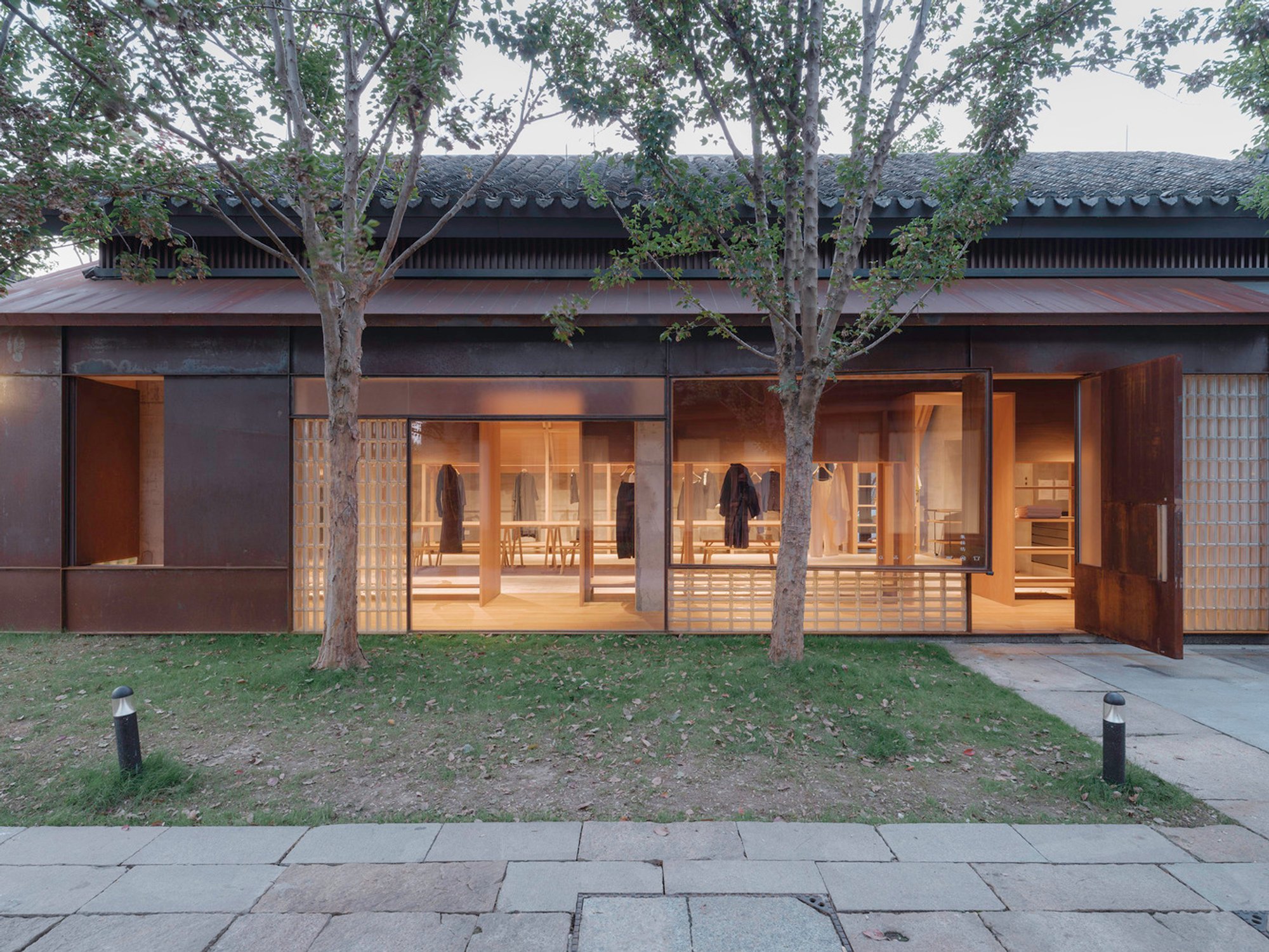 Architectural Retail Design: Unveiling Jisifang Boutique & Woven Moonlight by Neri&Hu