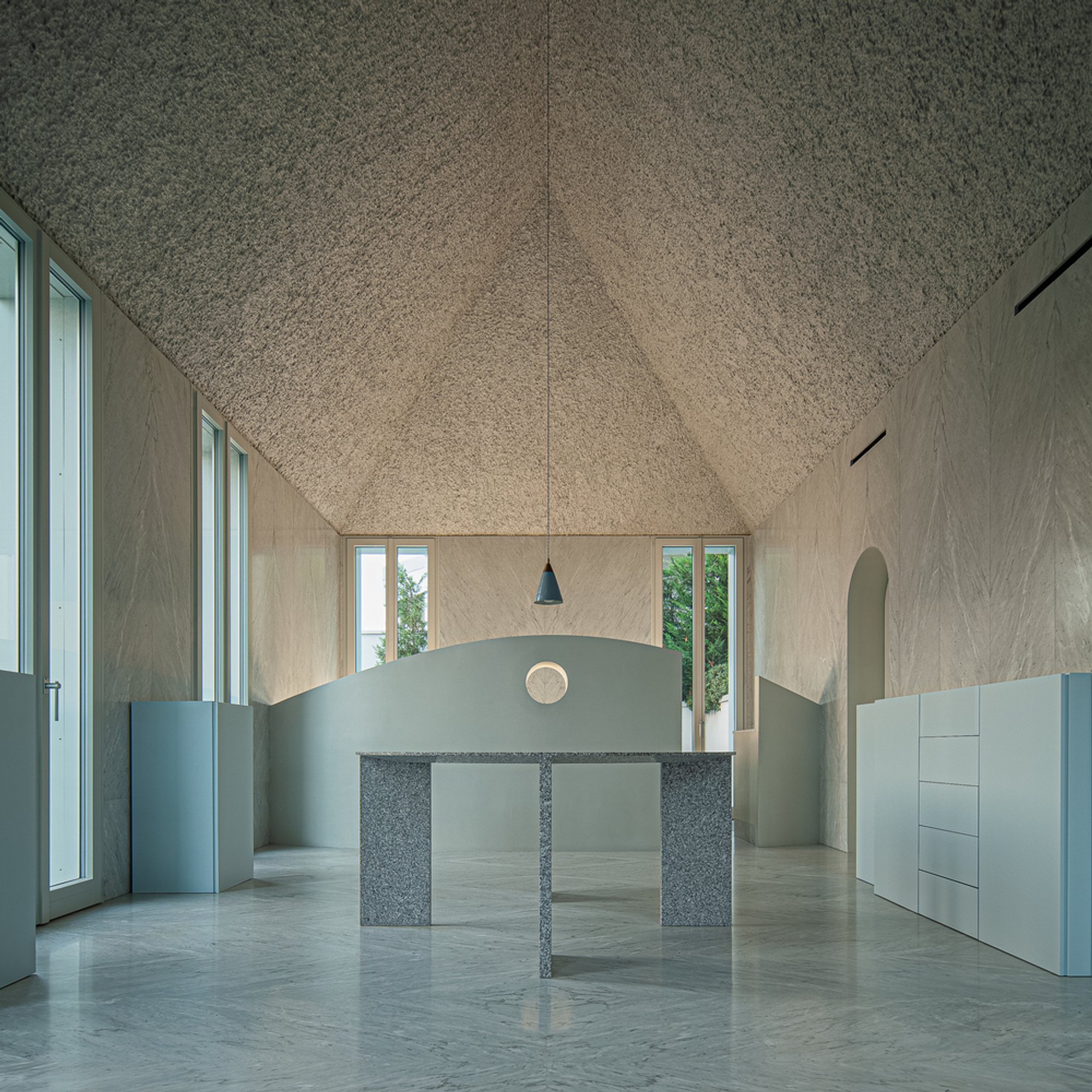 Modern Italian Architecture: A Closer Look at Antonino Cardillo's Elogio del Grigio House