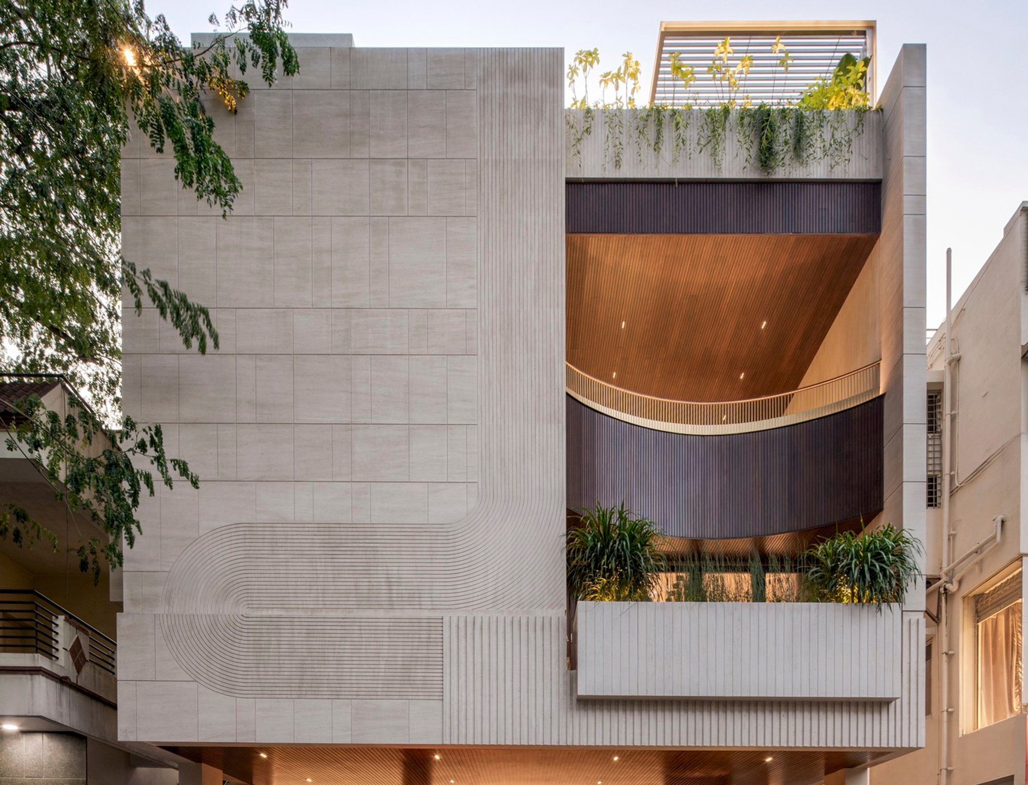 Contemporary Multi-Generational Home Design: Unveiling PATTERN LAND by Cadence Architects