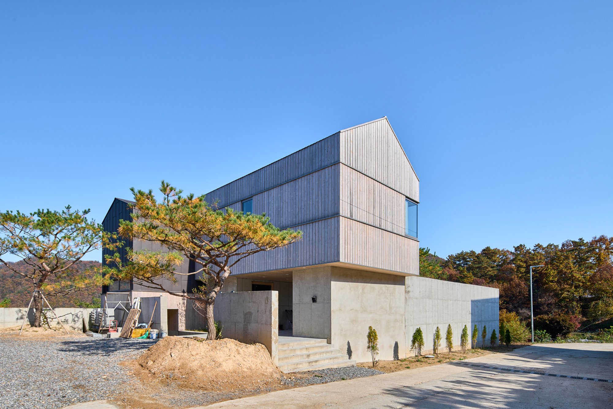 Sustainable Architecture in South Korea: A Close Look at Raw House by Todot Architects and Partners