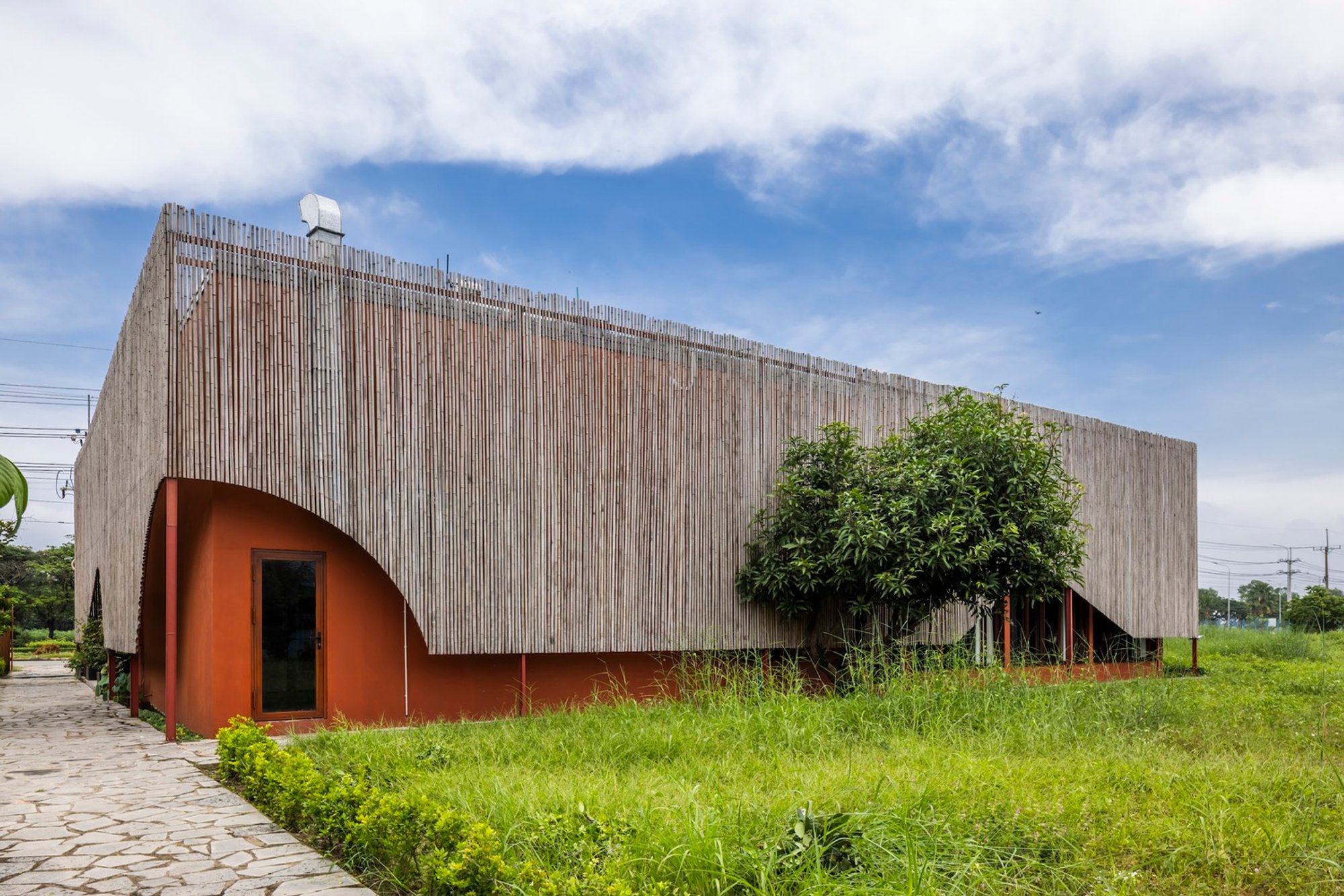 Embracing Sustainable Architecture in Vietnam: Nhà Tú Garden Restaurant by Long Nguyen Design