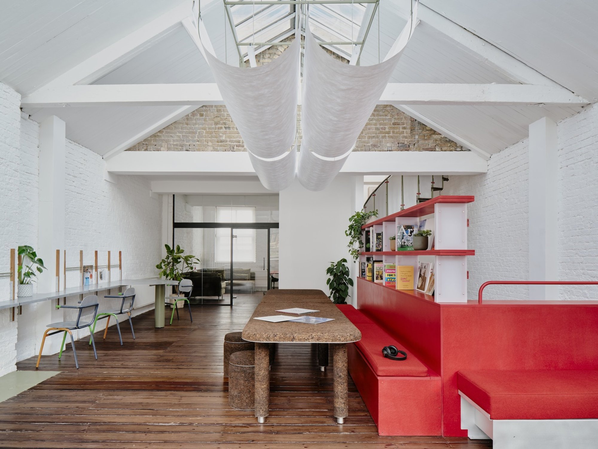Bespoke Office Design: Transforming Spaces for Creativity and Collaboration