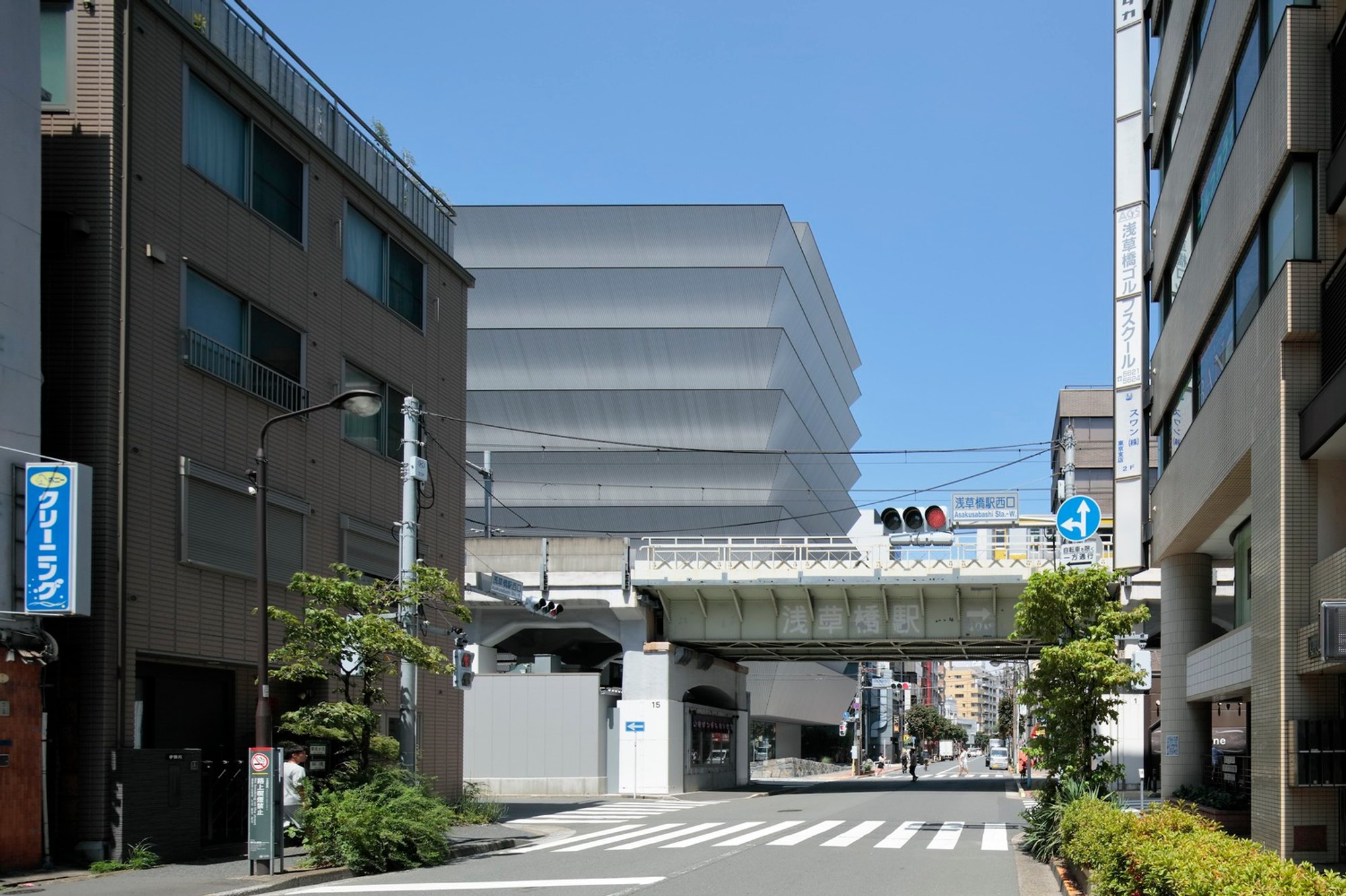 Innovative Office Architecture: Exploring MONOSPINAL Headquarters by Makoto Yamaguchi Design