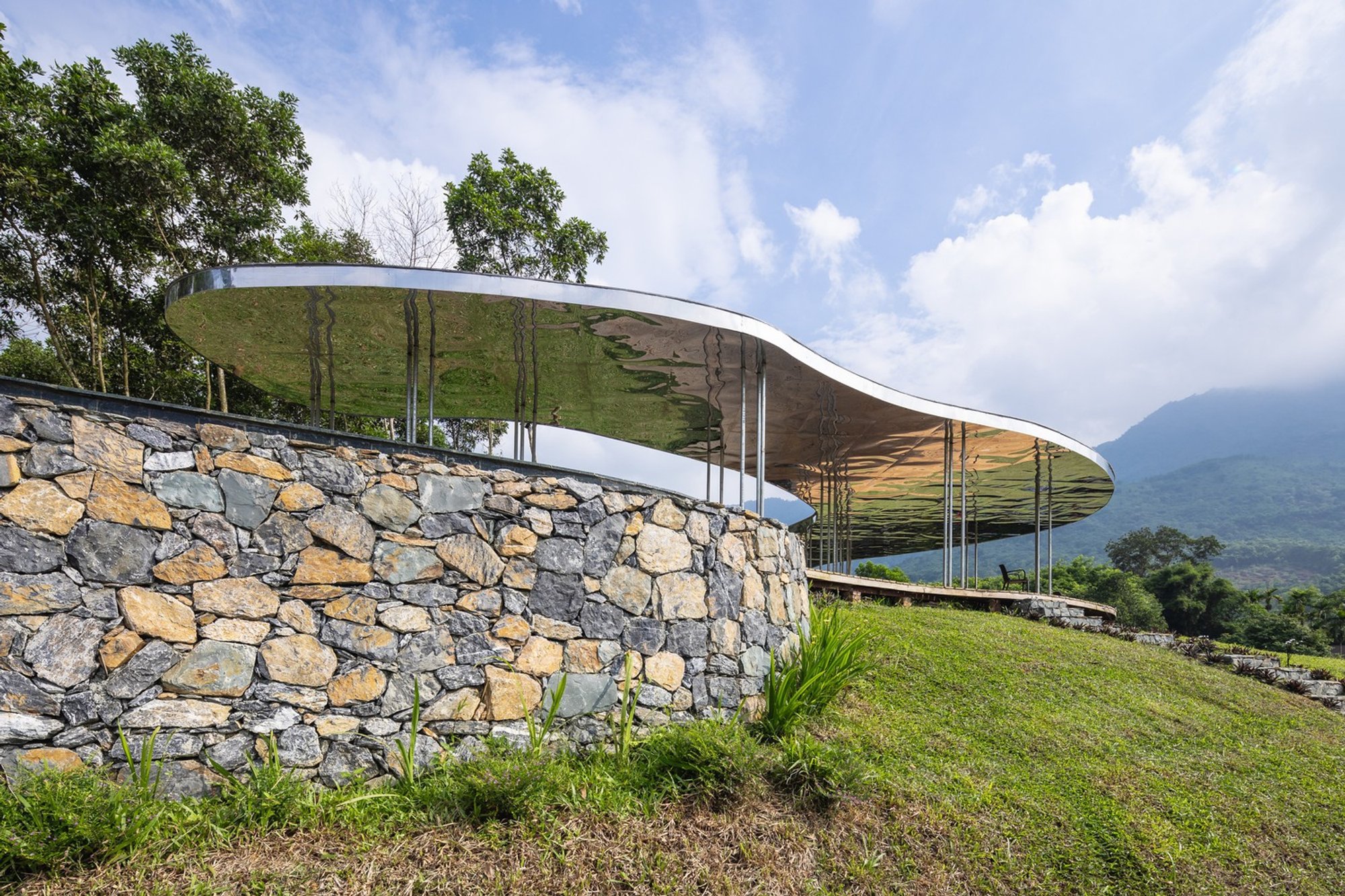 Discovering Tranquility: The Serene Retreat Amidst Forest - Quin Pavilion by Idee Architects