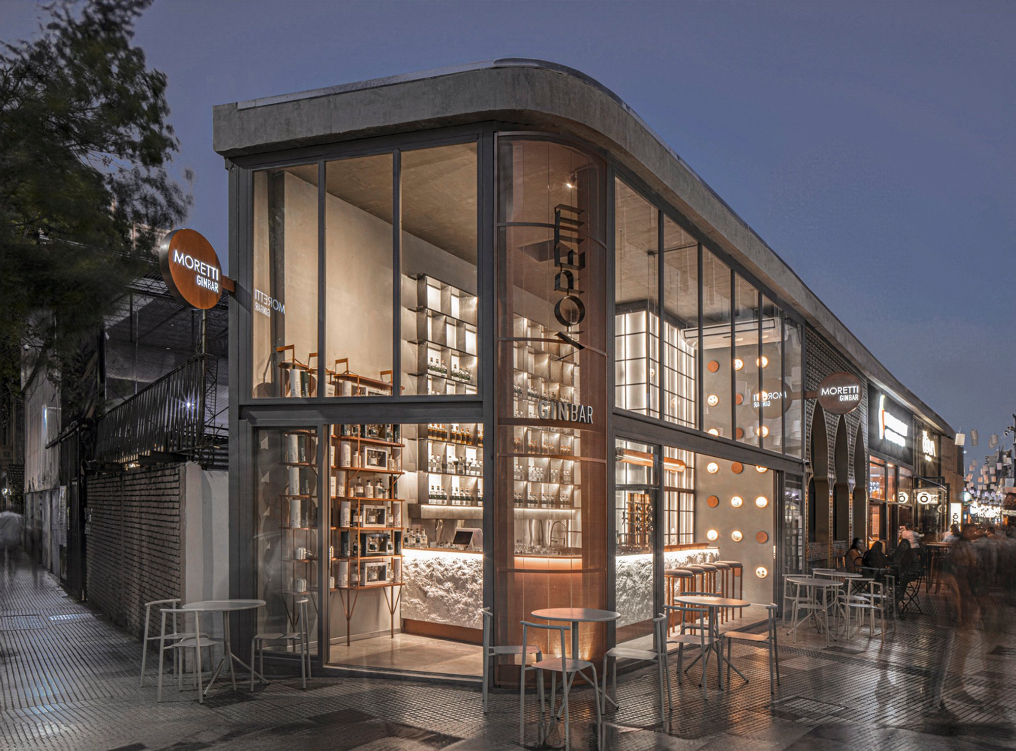 Exploring Contemporary Bar Design at Moretti Gin Bar by Estudio Grizzo Arquitectos