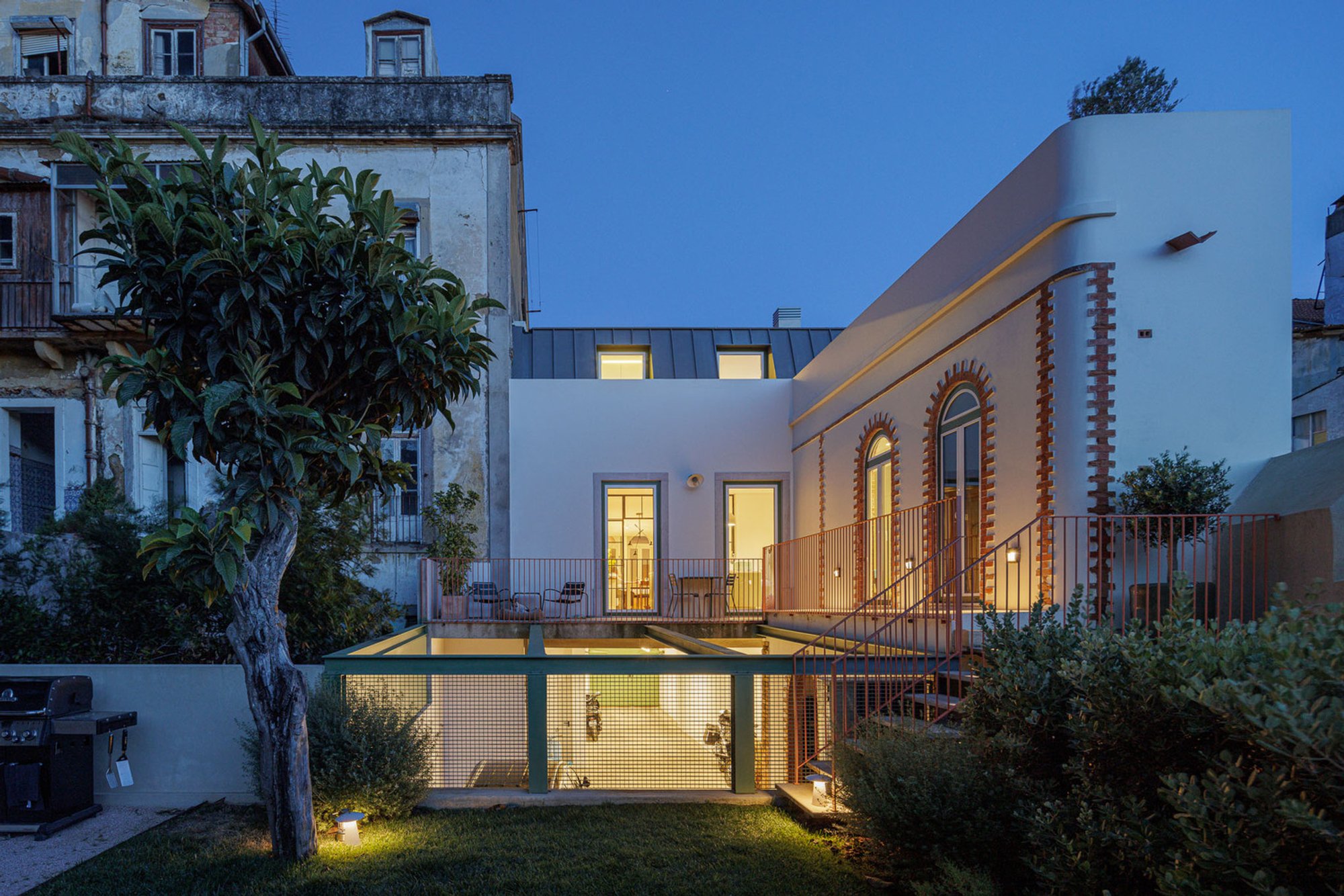 Historic Urban House Renovation: A Contemporary Revival of House Possidónio da Silva 37 by Fragmentos