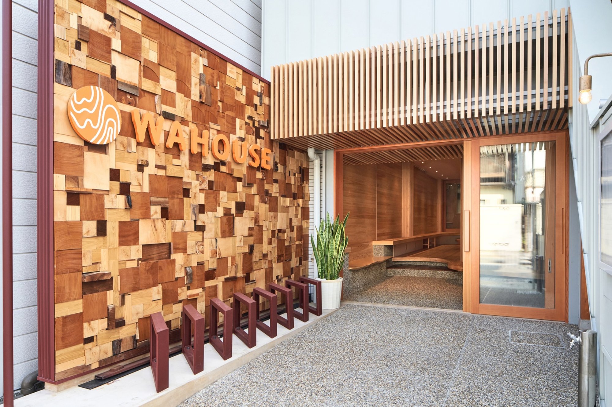 Office Renovation in Kyoto: WA House by ujizono architects