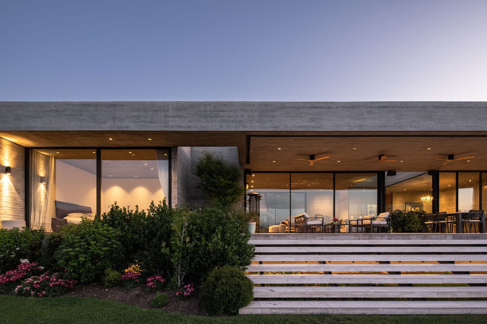 Luxury Single-Level Homes: Integrating Landscape and Architecture at RU House by Juan Carlos Sabbagh Arquitectos