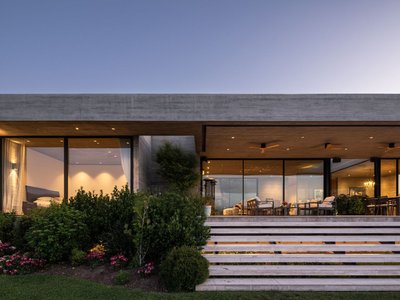 Luxury Single-Level Homes: Integrating Landscape and Architecture at RU House by Juan Carlos Sabbagh Arquitectos