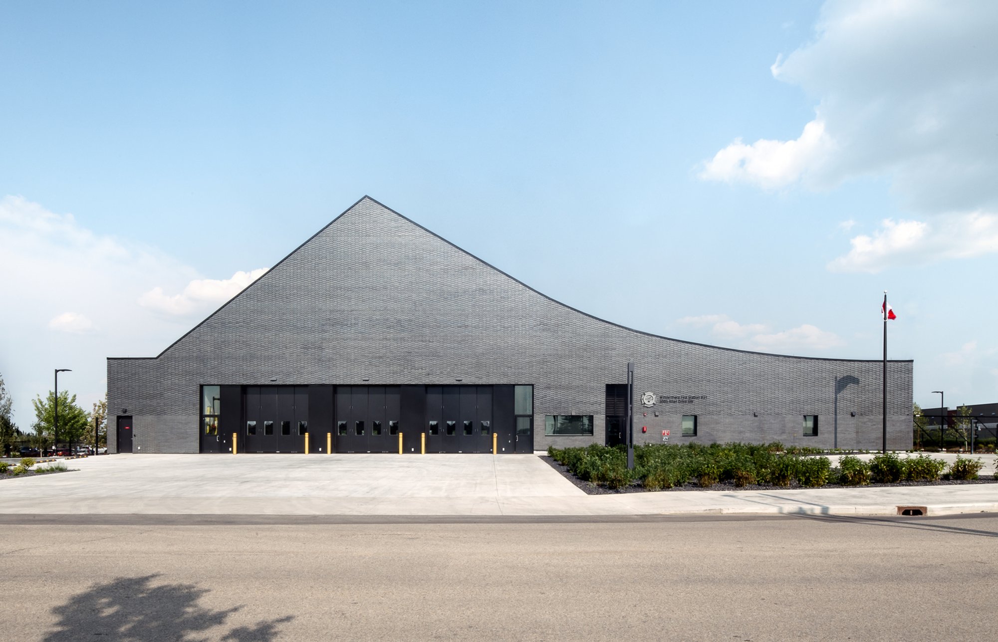 Sustainable Fire Station Design: Windermere Fire Station No. 31 by gh3* + S2