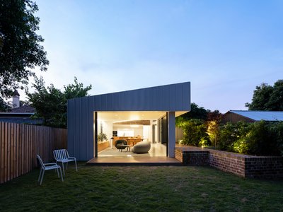 Cut and Morph House by Ahron Best Architects: A Fusion of Historical Charm and Modern Elegance