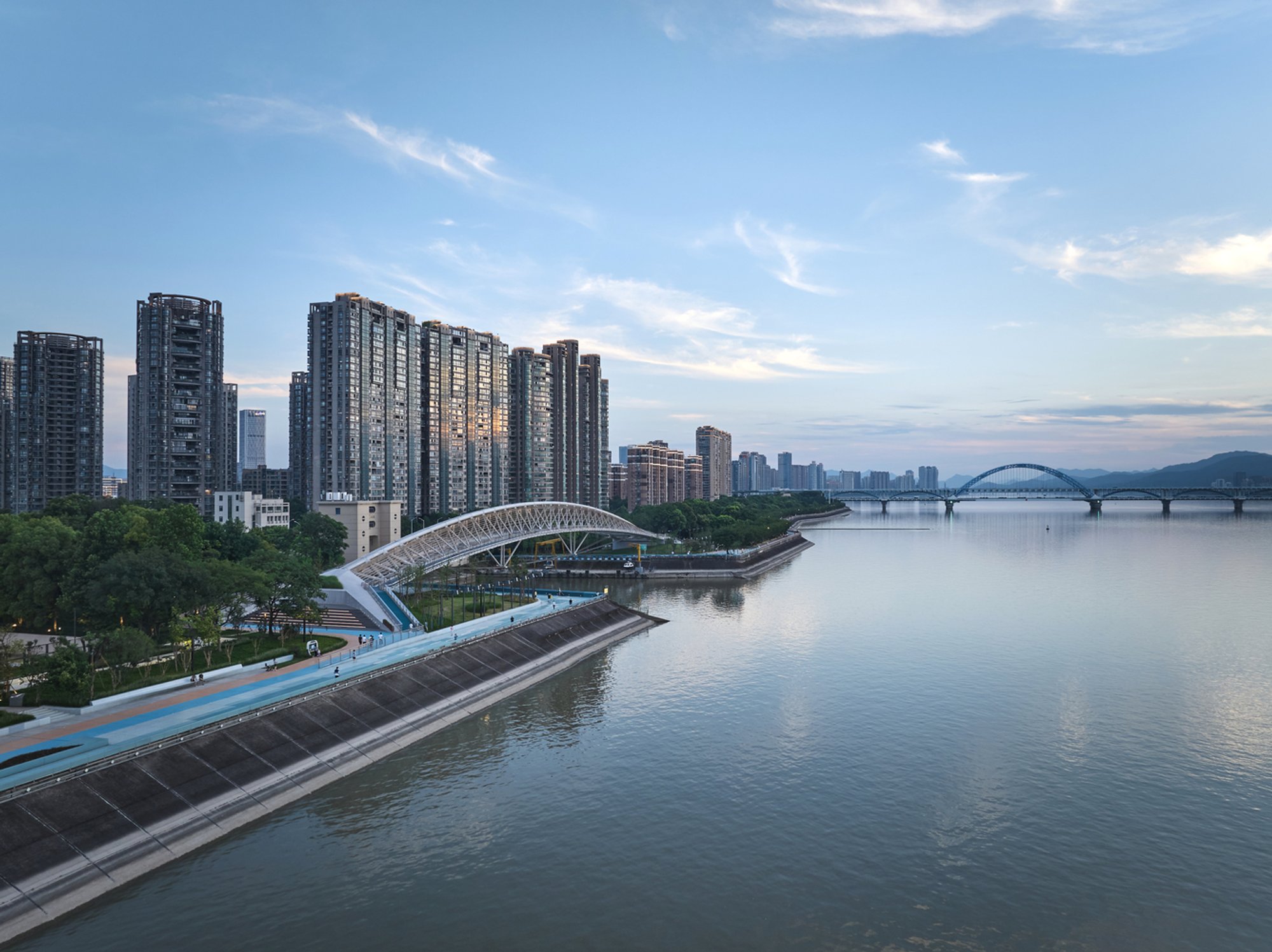 The Silk Bridge: Revitalizing Hangzhou's Waterfront Public Space