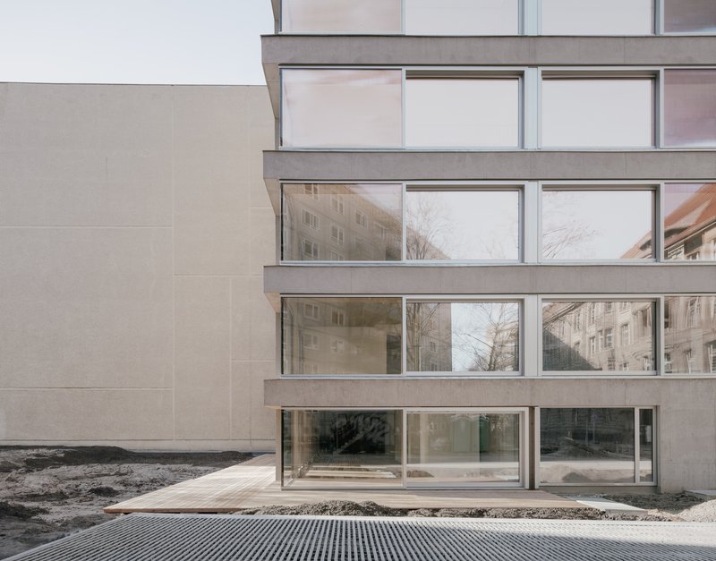 All photographs are works of Simon Menges