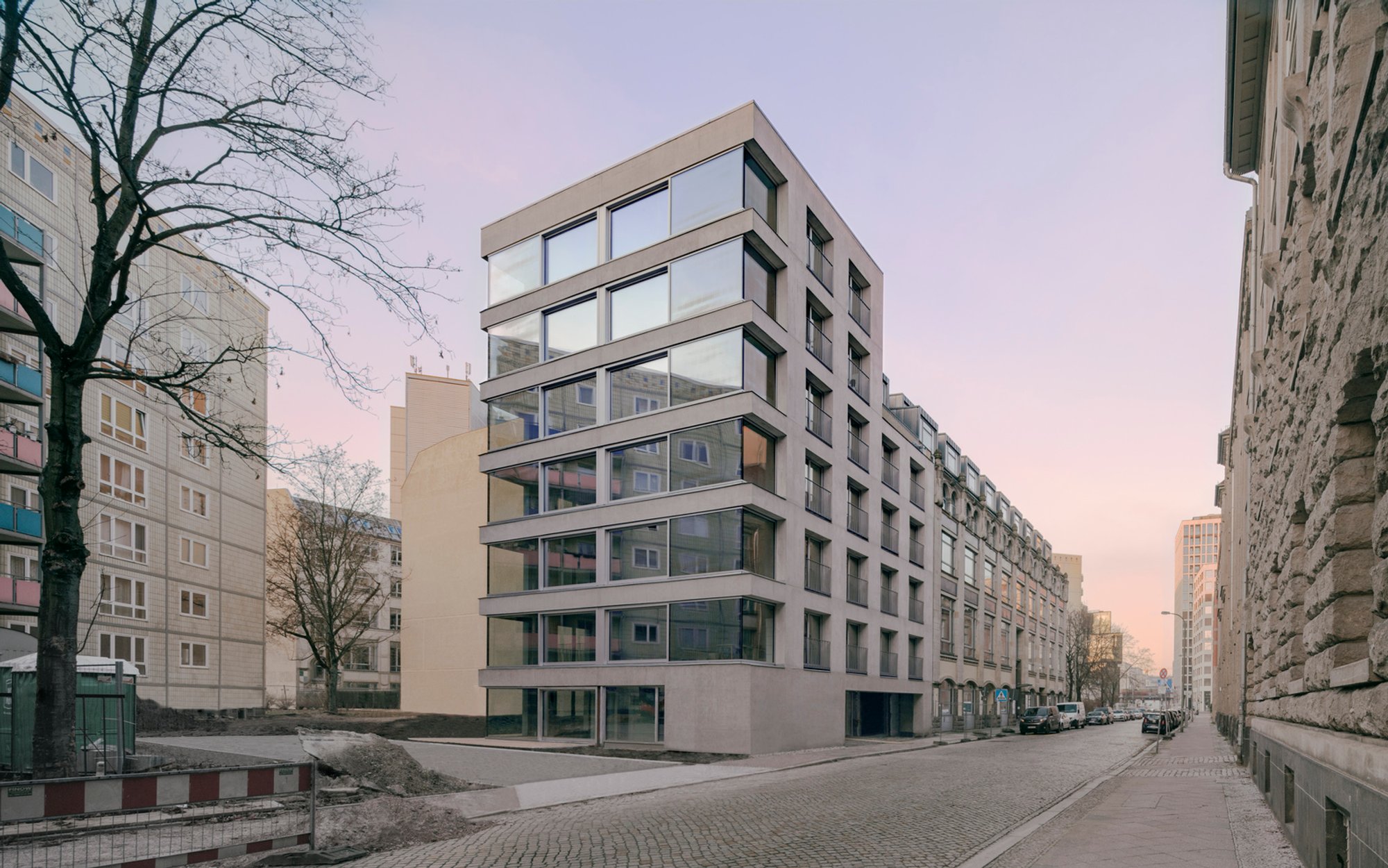 M17 Building by zanderroth: A Contemporary Dialogue Between History and Modernism in Berlin