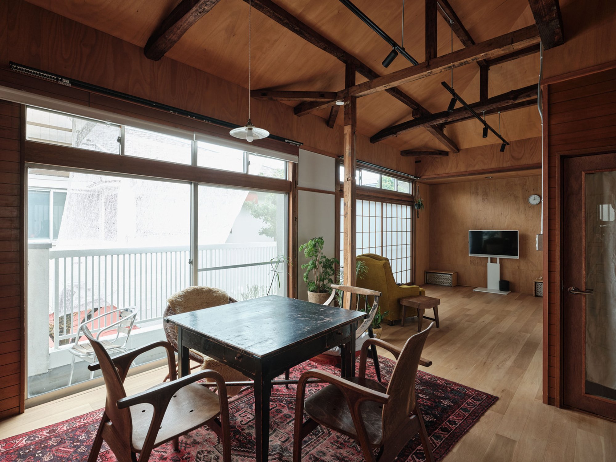 Tokyo House Renovation: Nukui House by ROOVICE Blends Heritage and Modern Living