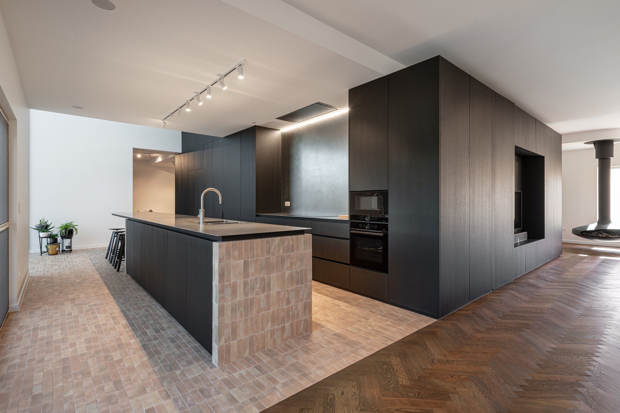 The Black Box by Objekt Architecten: A Bold Renovation in Sint-Lievens-Houtem