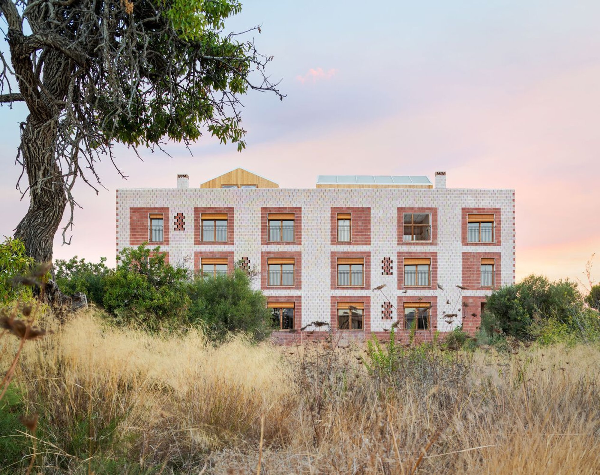 Sustainable Public Housing in Platja D’En Bossa by 08014 Arquitectura: Bioclimatic Living in the Heart of Ibiza