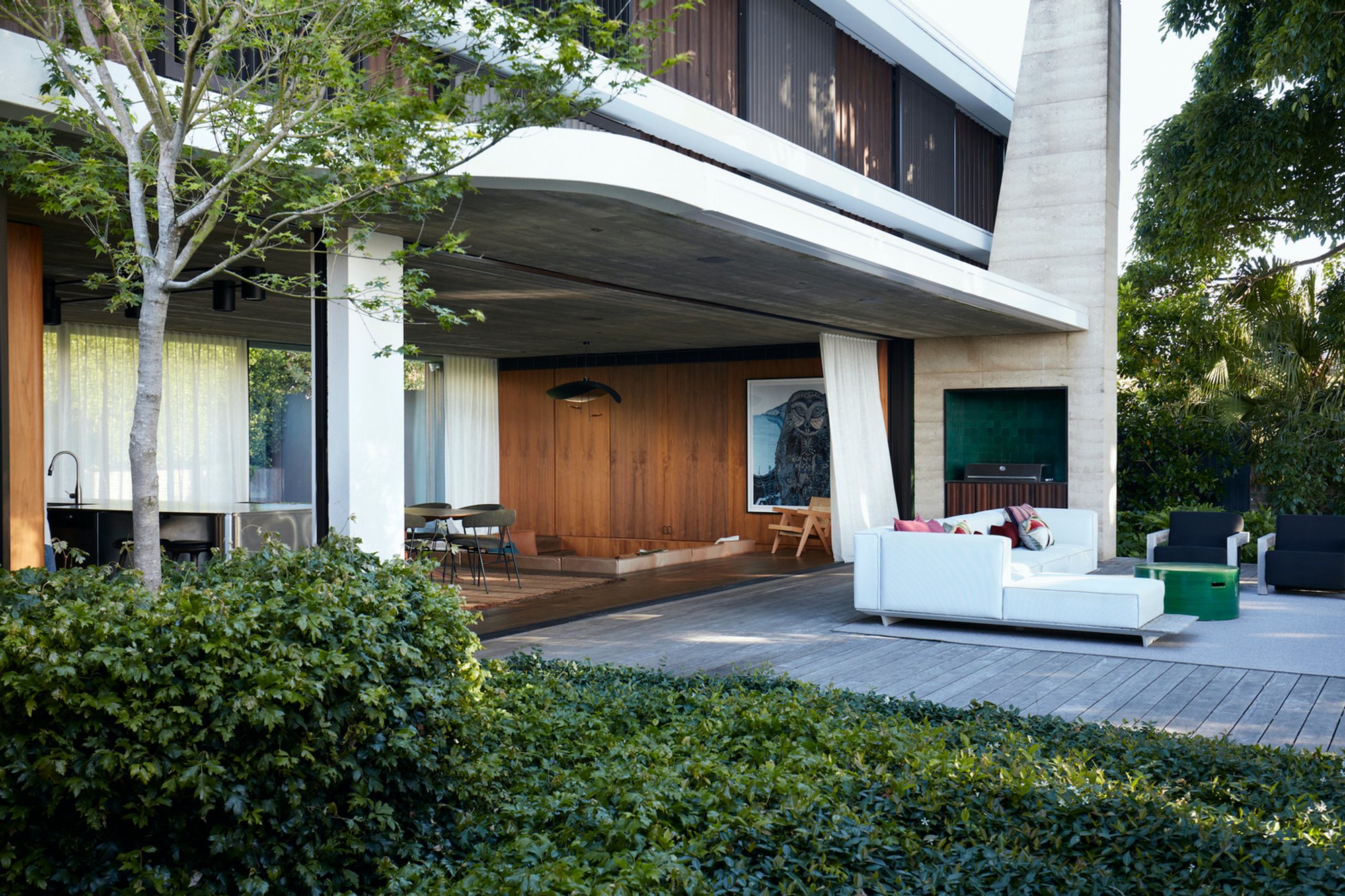 Luxury Modern Home Design: Casa Figueira by buck&simple