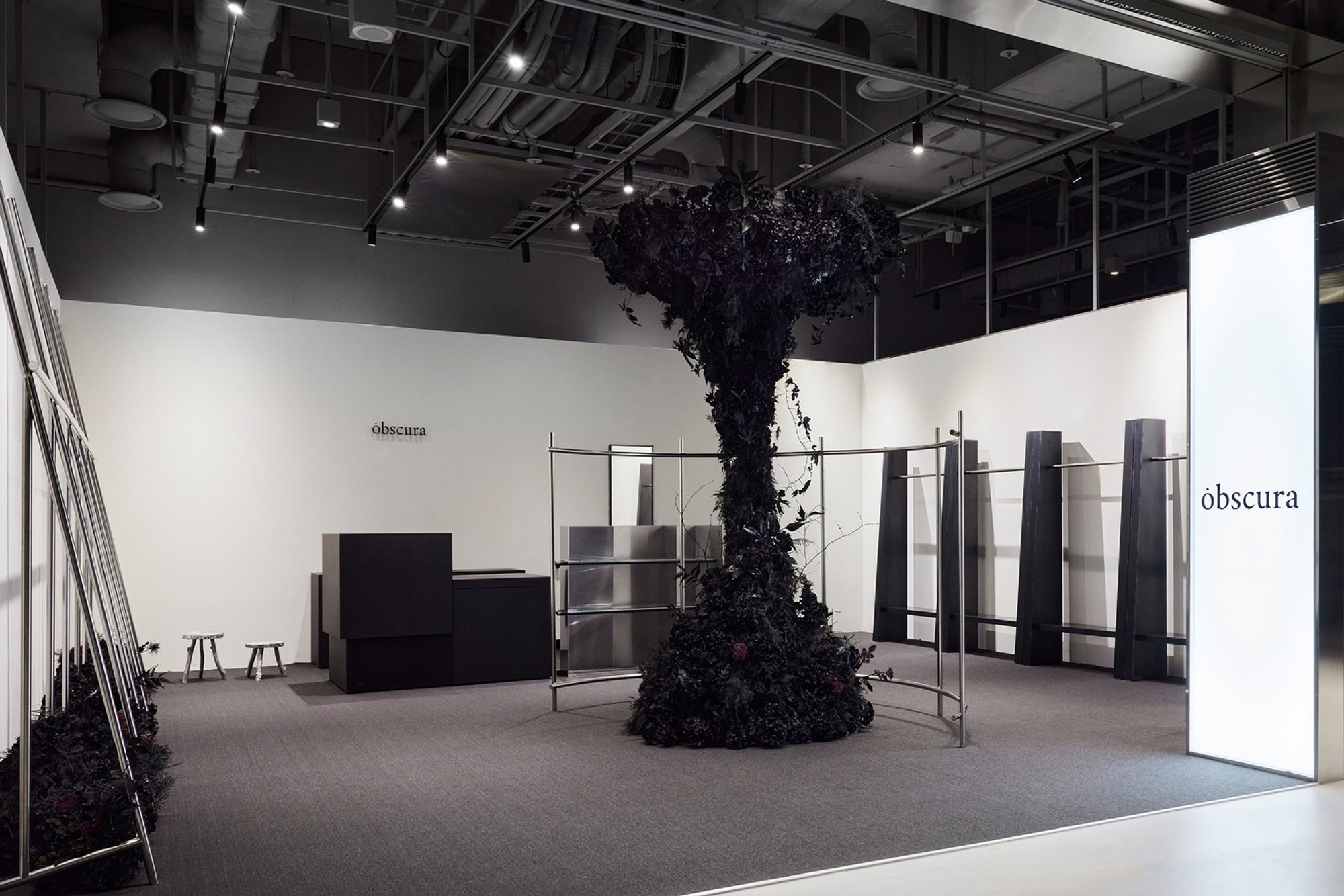 Obscura Pop-Up Store by PRACTICE: A Minimalist Fusion of Industrial Design and Spatial Artistry