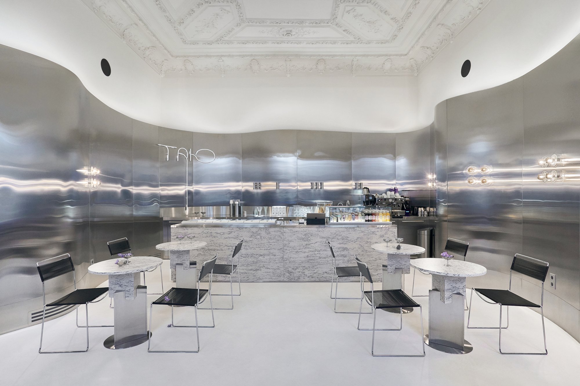 Taiu Ice Cream Shop by Sivak+Partners Studio: A Bold Fusion of Classicism and Contemporary Design in Odesa