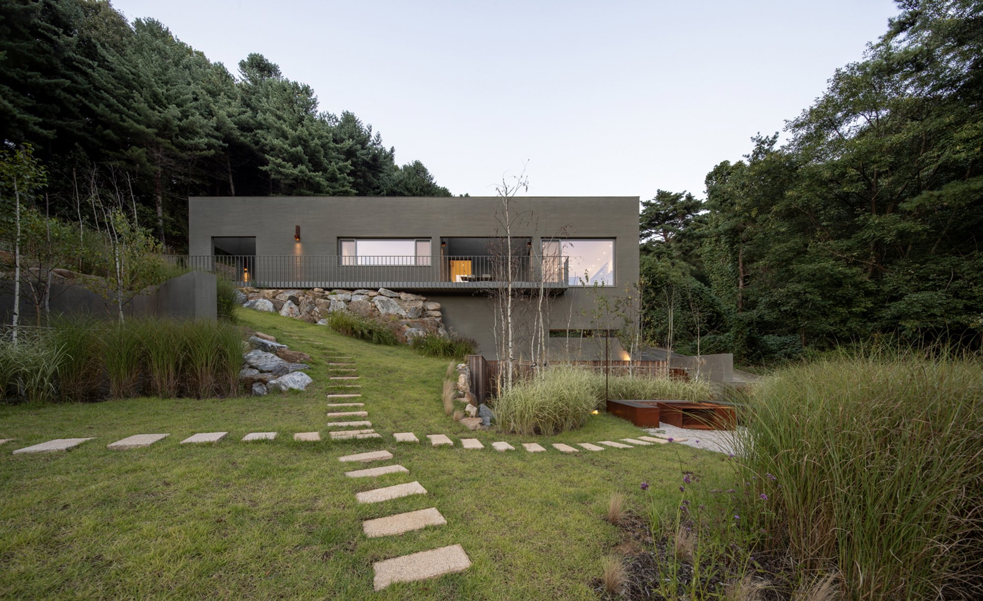 Modern Hillside House in South Korea: Ooort House by 100A Associates