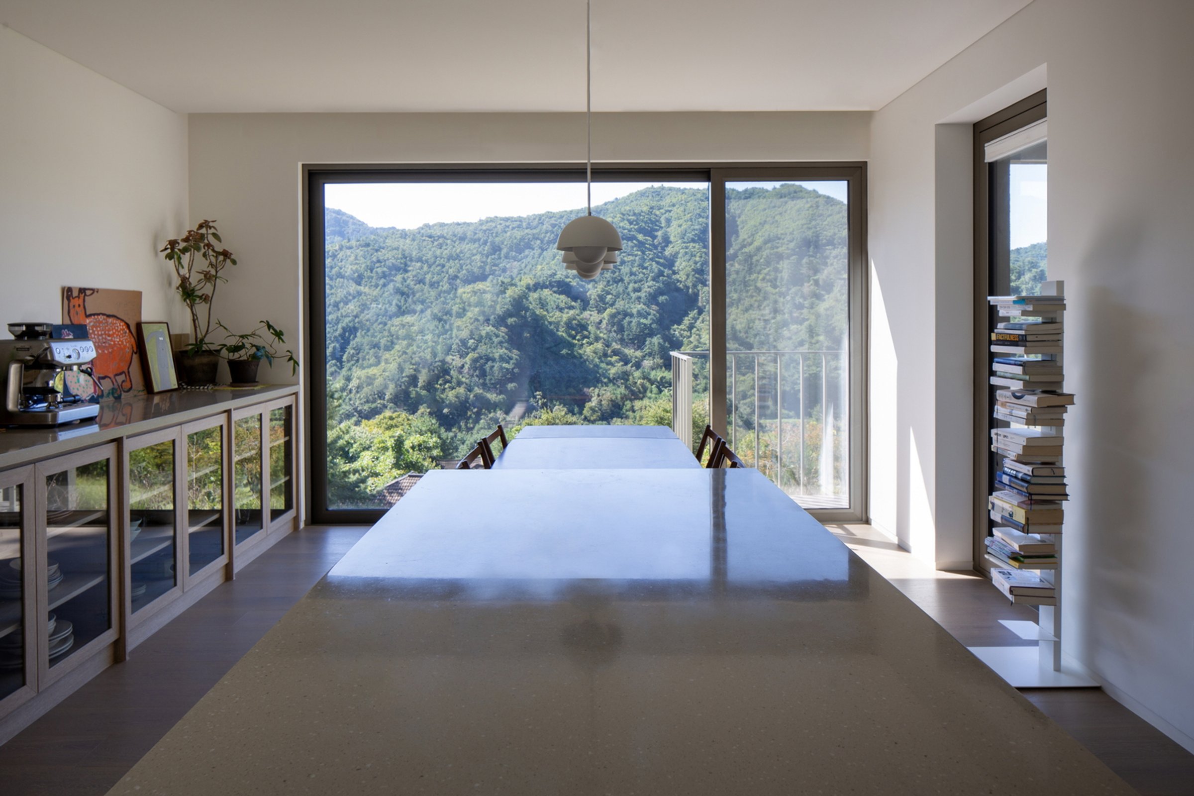 Modern Hillside House in South Korea: Ooort House by 100A