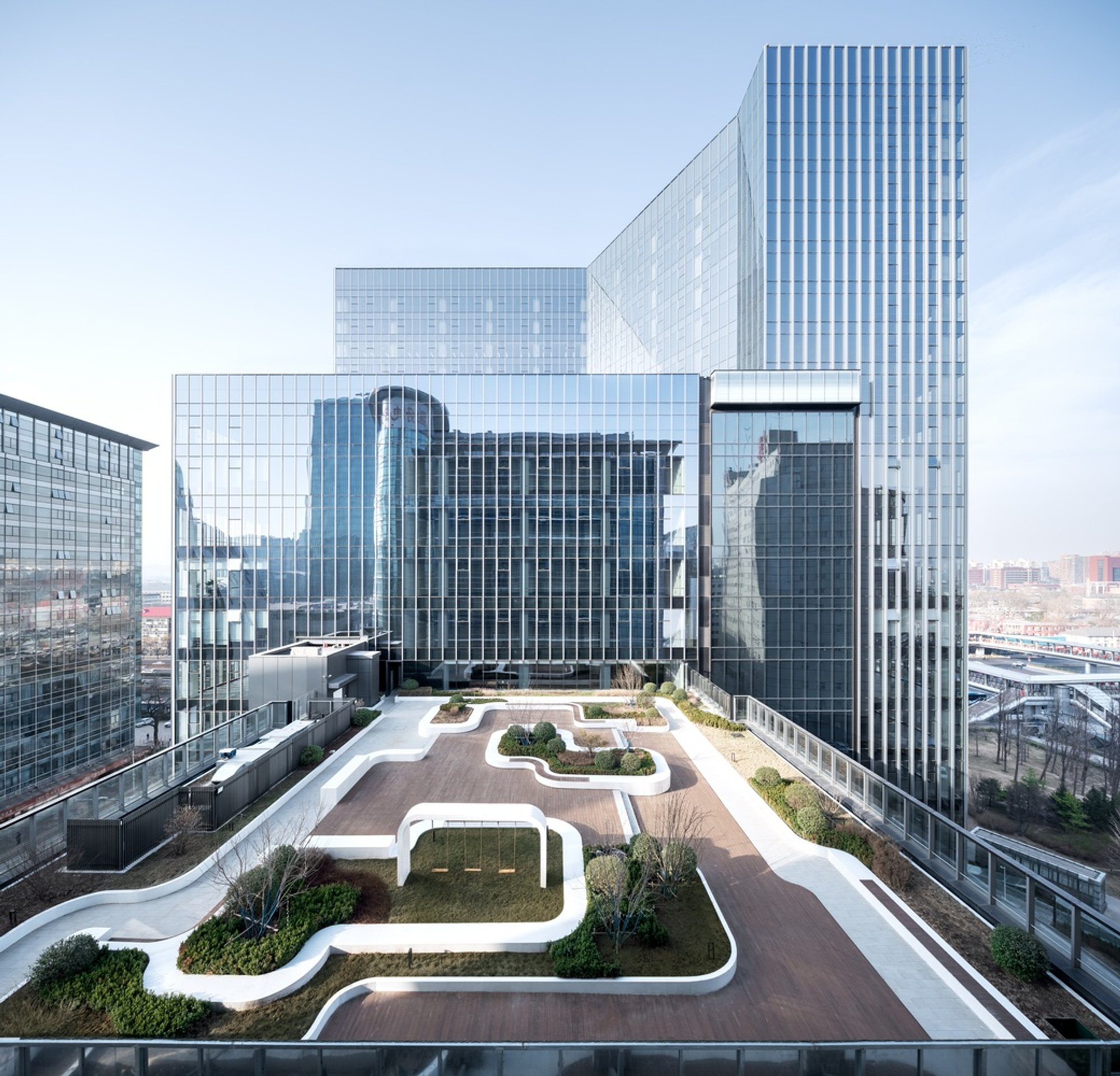 Urban Renewal in Beijing: Dinghao Electronics Building Transformed into High-End Office Hub by Nikken Sekkei