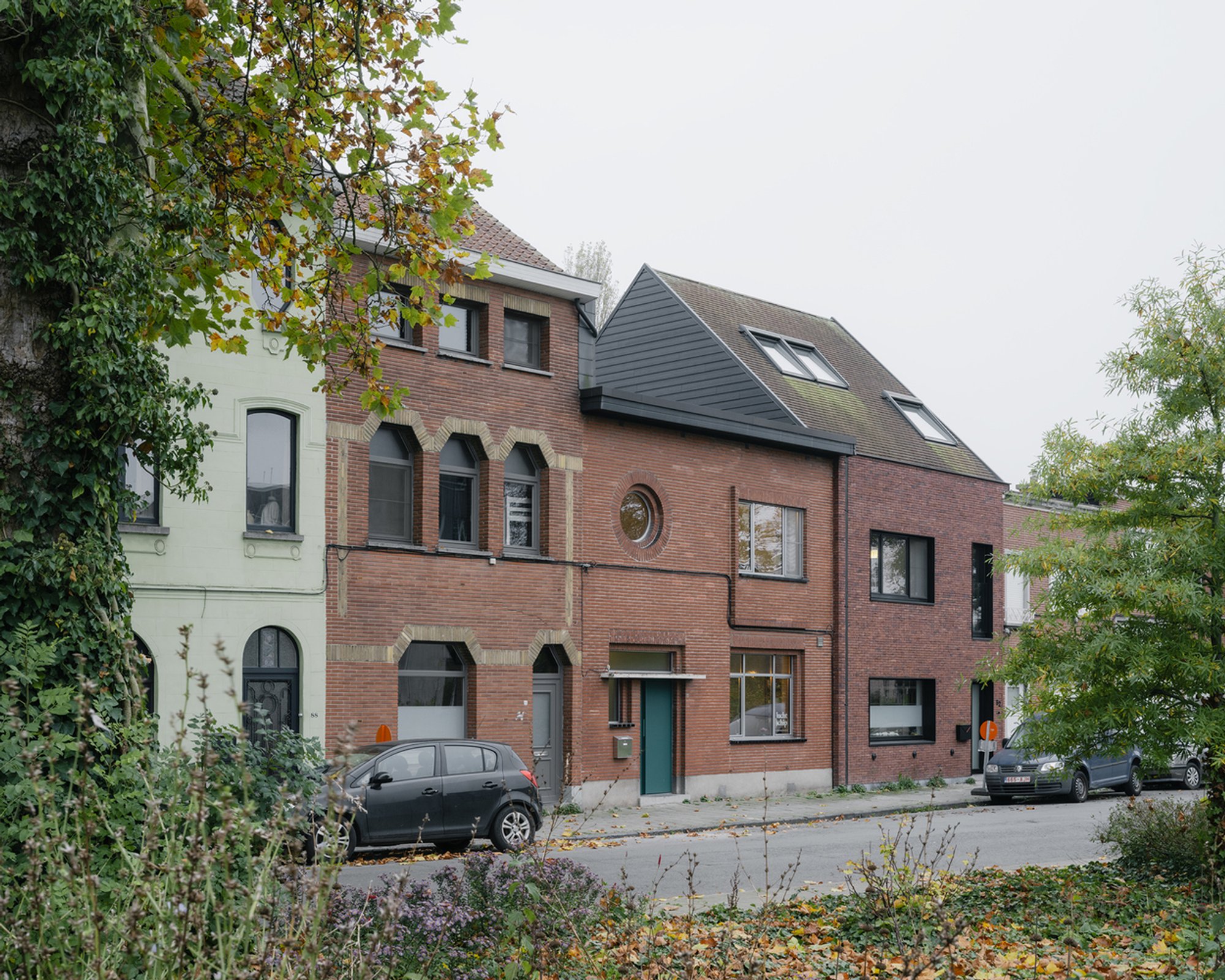 Sustainable Home Renovation in Ghent: House BRUS by Luchtschip Architectuur
