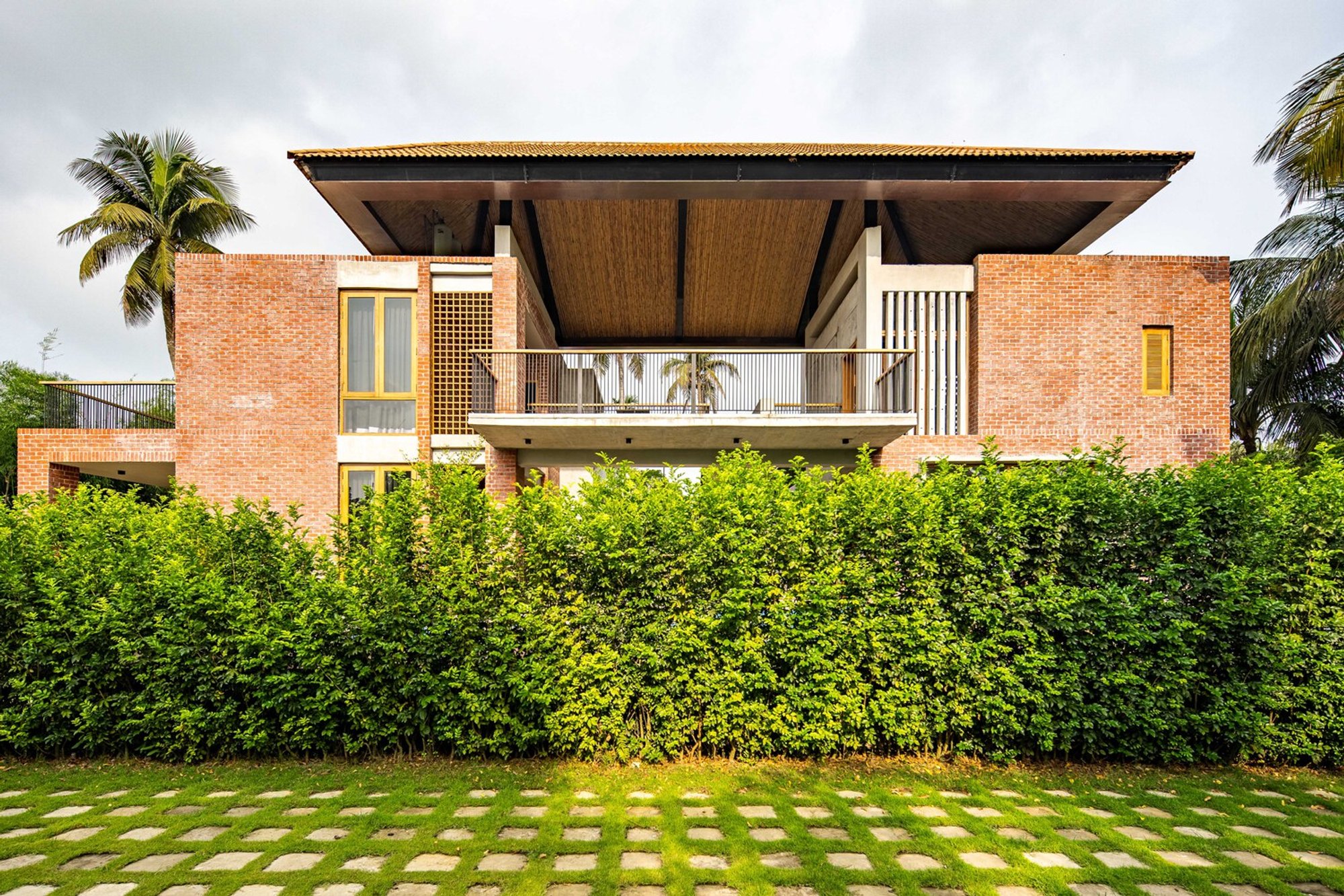 Khodeja Villa: A Seamless Blend of Modernity and Tradition in Rural Bangladesh