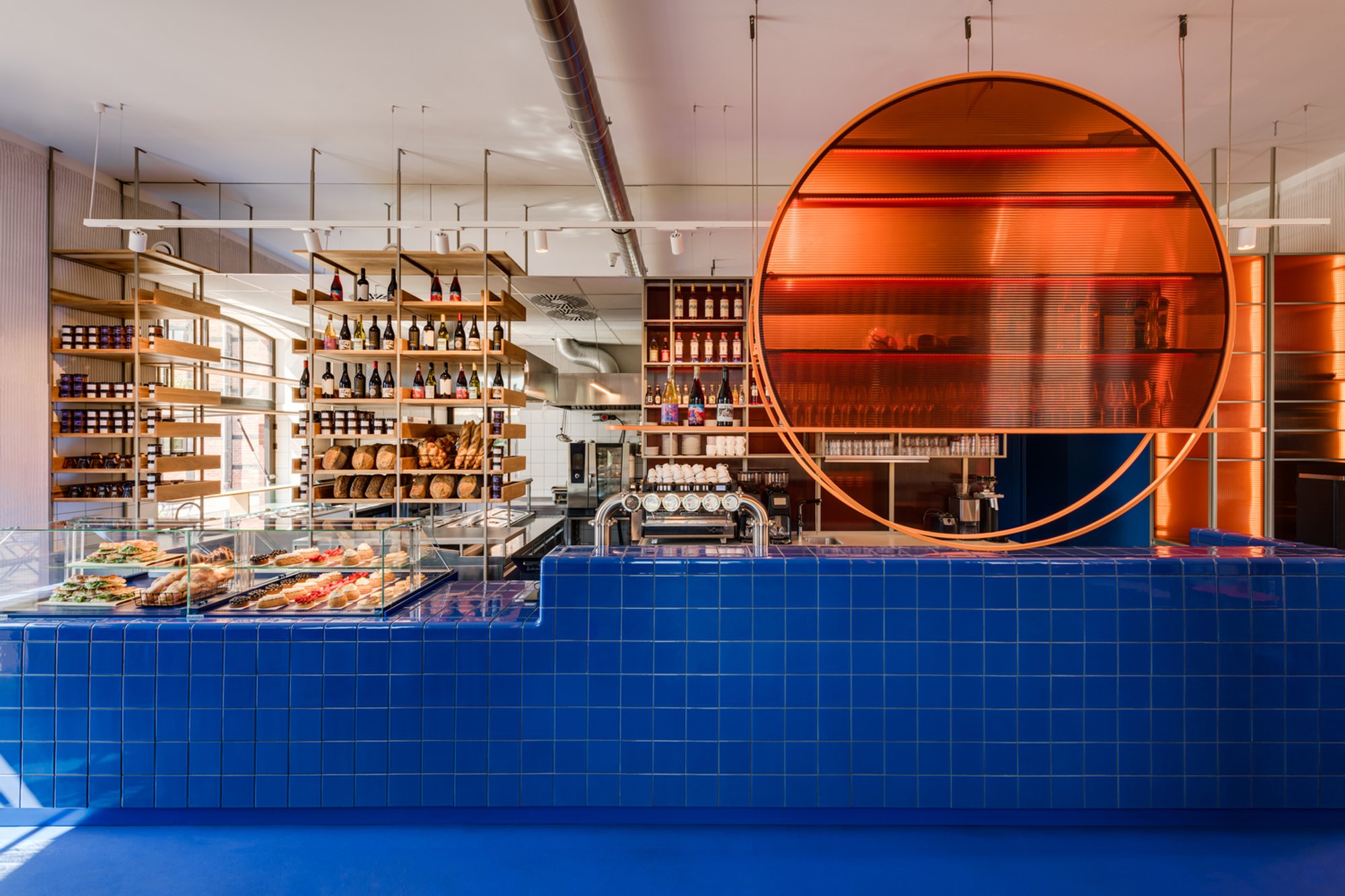 Pastry Club Woda by Znamy się: A Vibrant Fusion of Industrial Heritage and Contemporary Design in Bydgoszcz