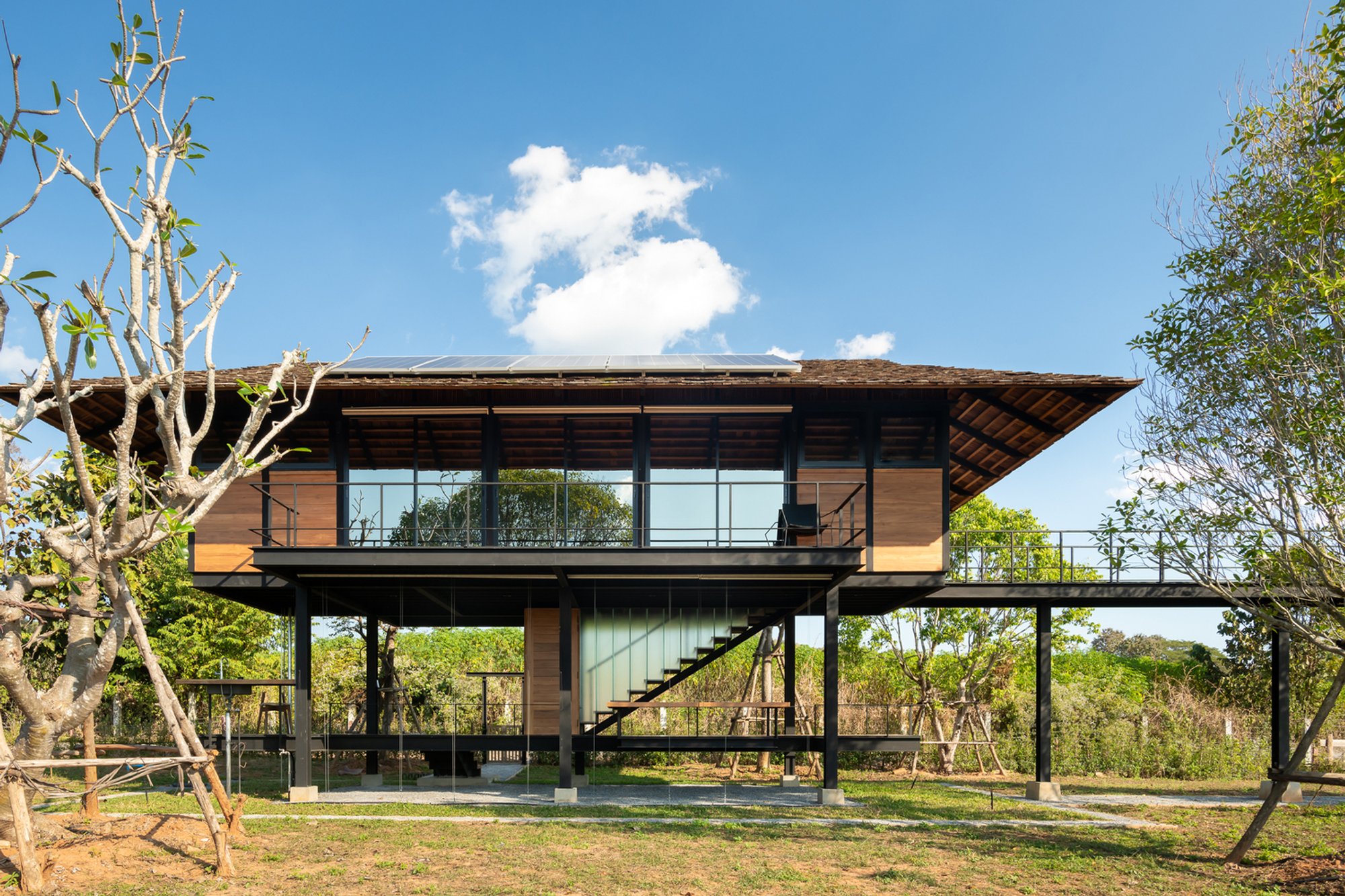 Medita & Workation Home by Arsomsilp Community and Environmental Architect: A Harmonious Blend of Nature and Mindfulness