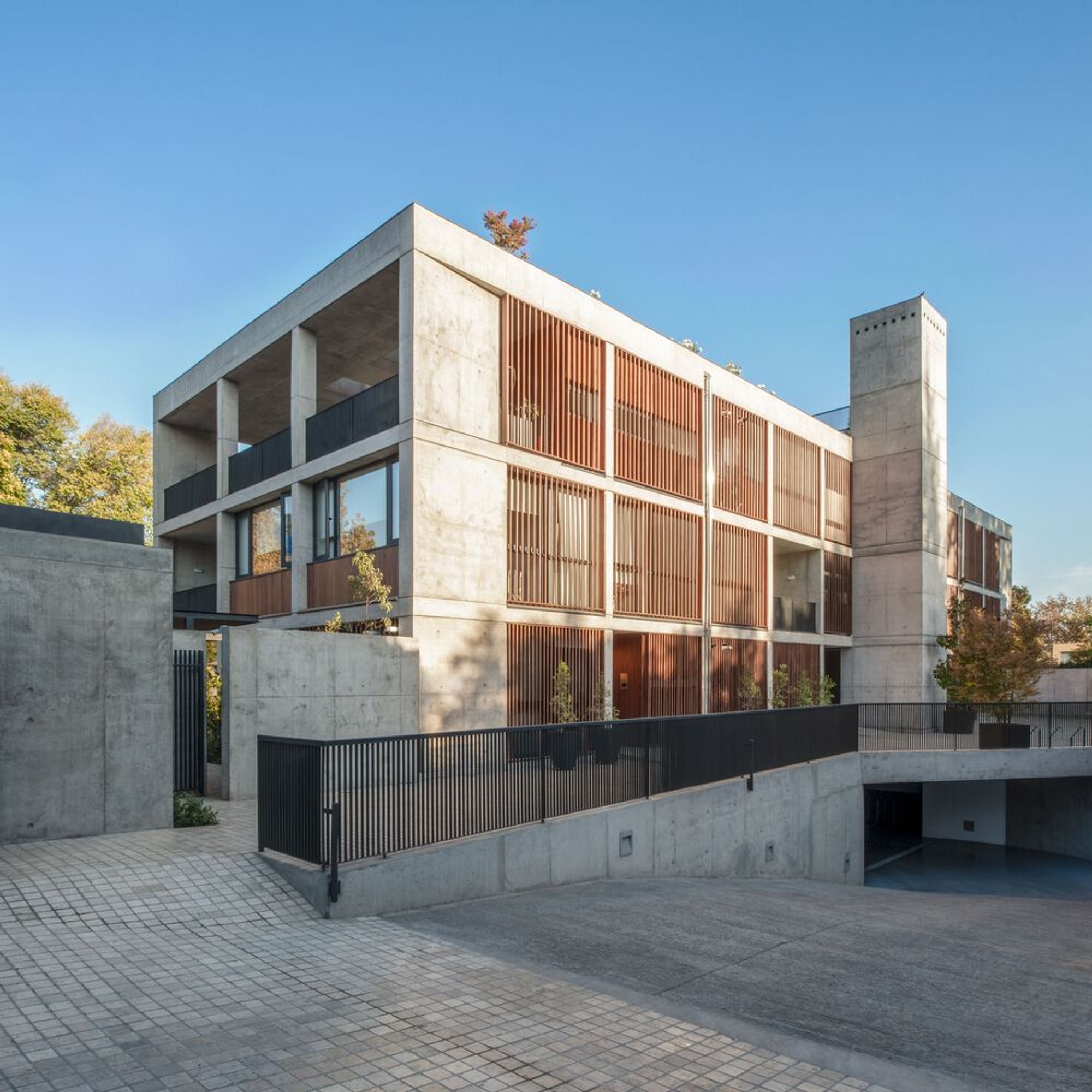 JAA 2760 Apartments by Peñafiel Arquitectos: Redefining Residential Architecture in Vitacura, Chile