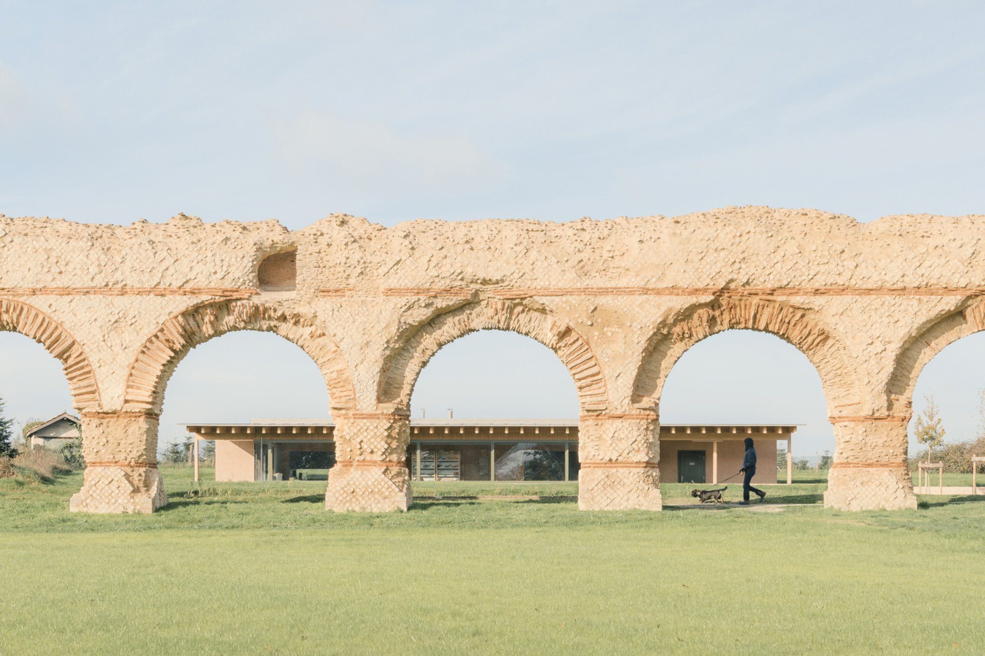 Tourist Office Architecture: Link Architectes’ Subtle Intervention Beside Lyon’s Roman Aqueduct