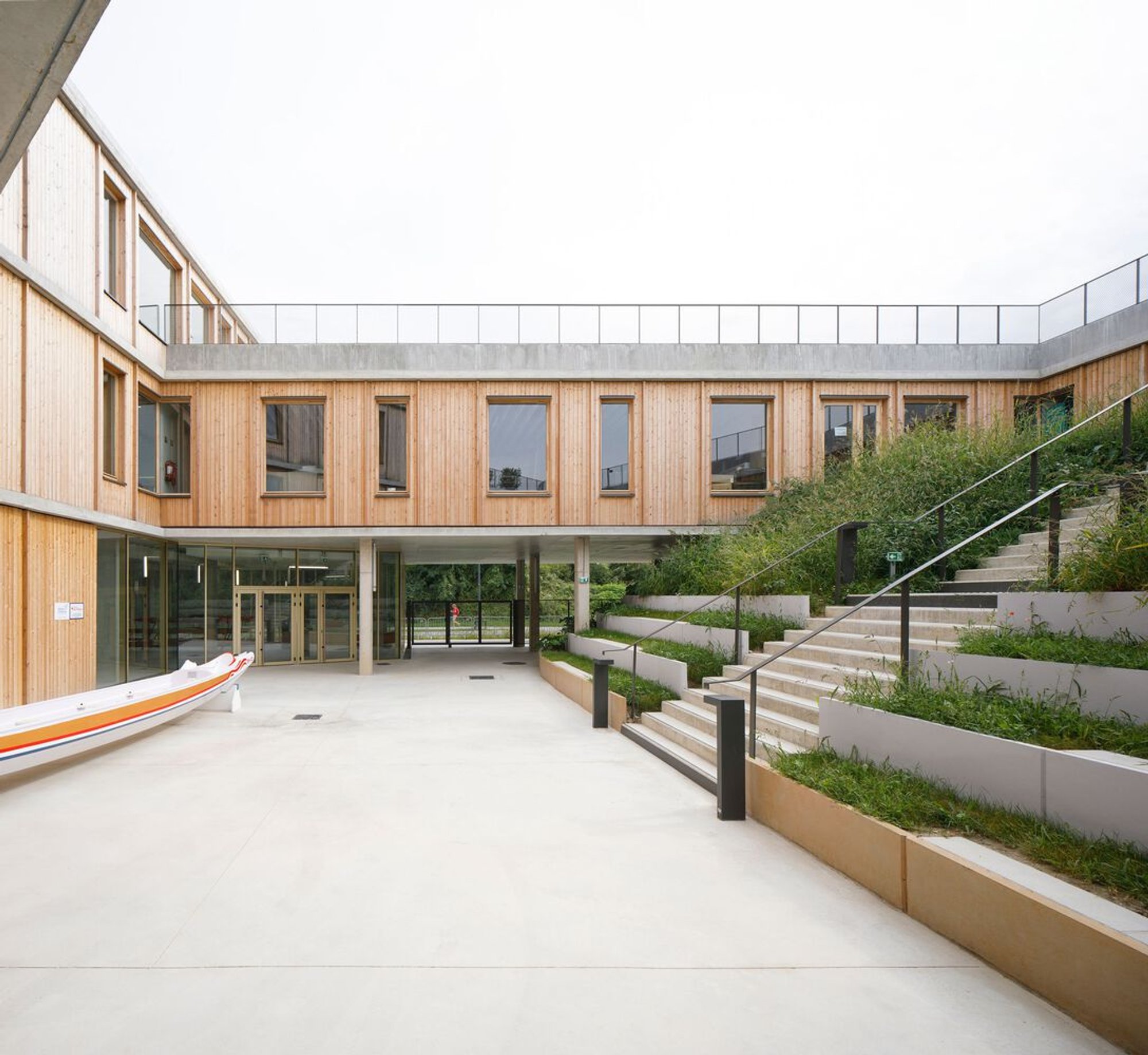 Sustainable Sports Architecture in France: Maison de la Fédération Française de Canoë Kayak by Le Studio Sanna Baldé