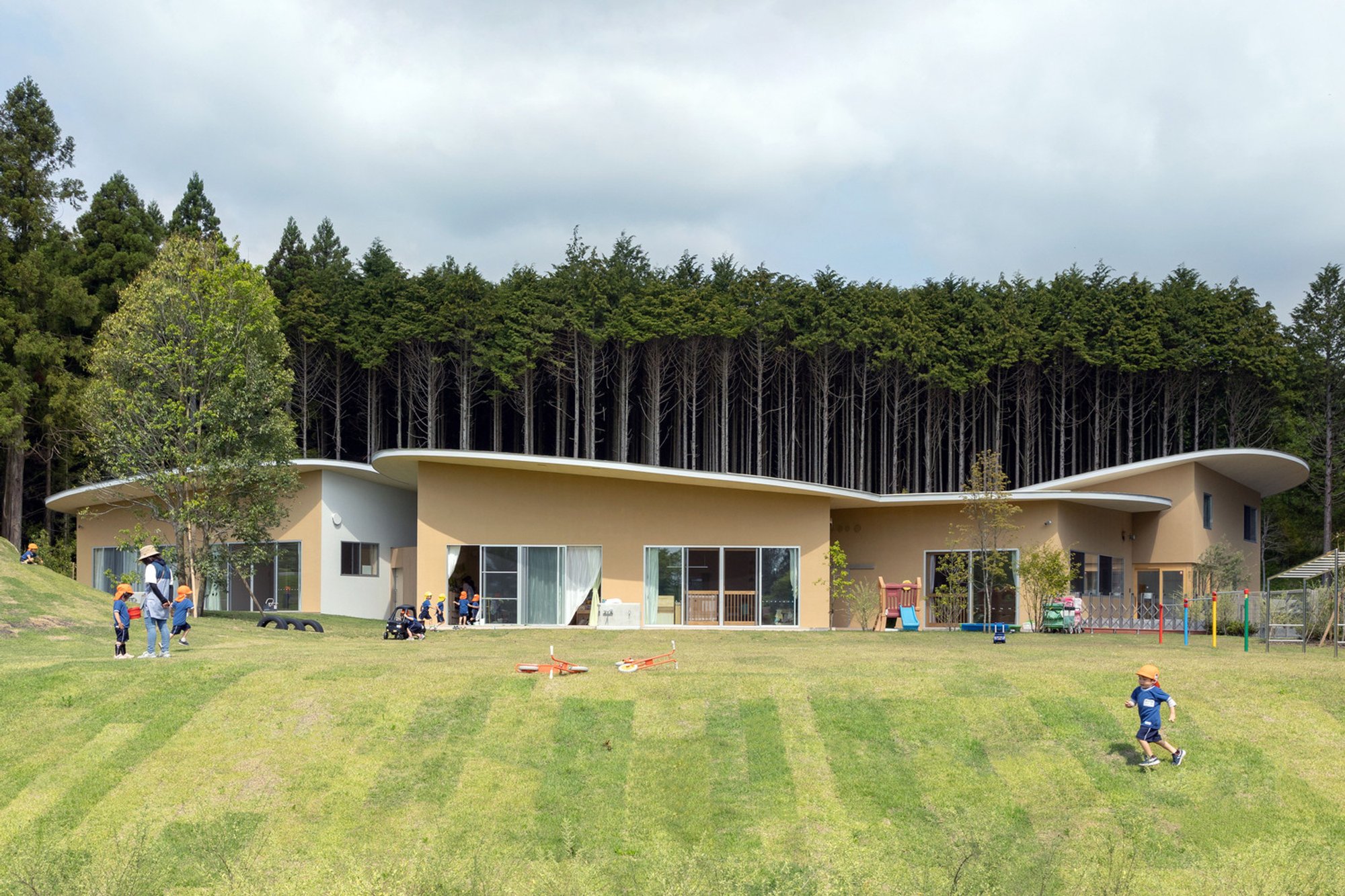 Children’s Forest Nursery School by Takashige Yamashita Office: A Nature-Immersed Learning Haven in Gotemba, Japan