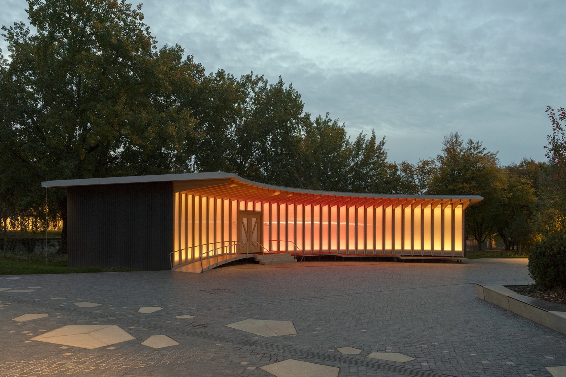 AI Pavilion Architecture: Sauerbruch Hutton’s Vision for a Sustainable Future