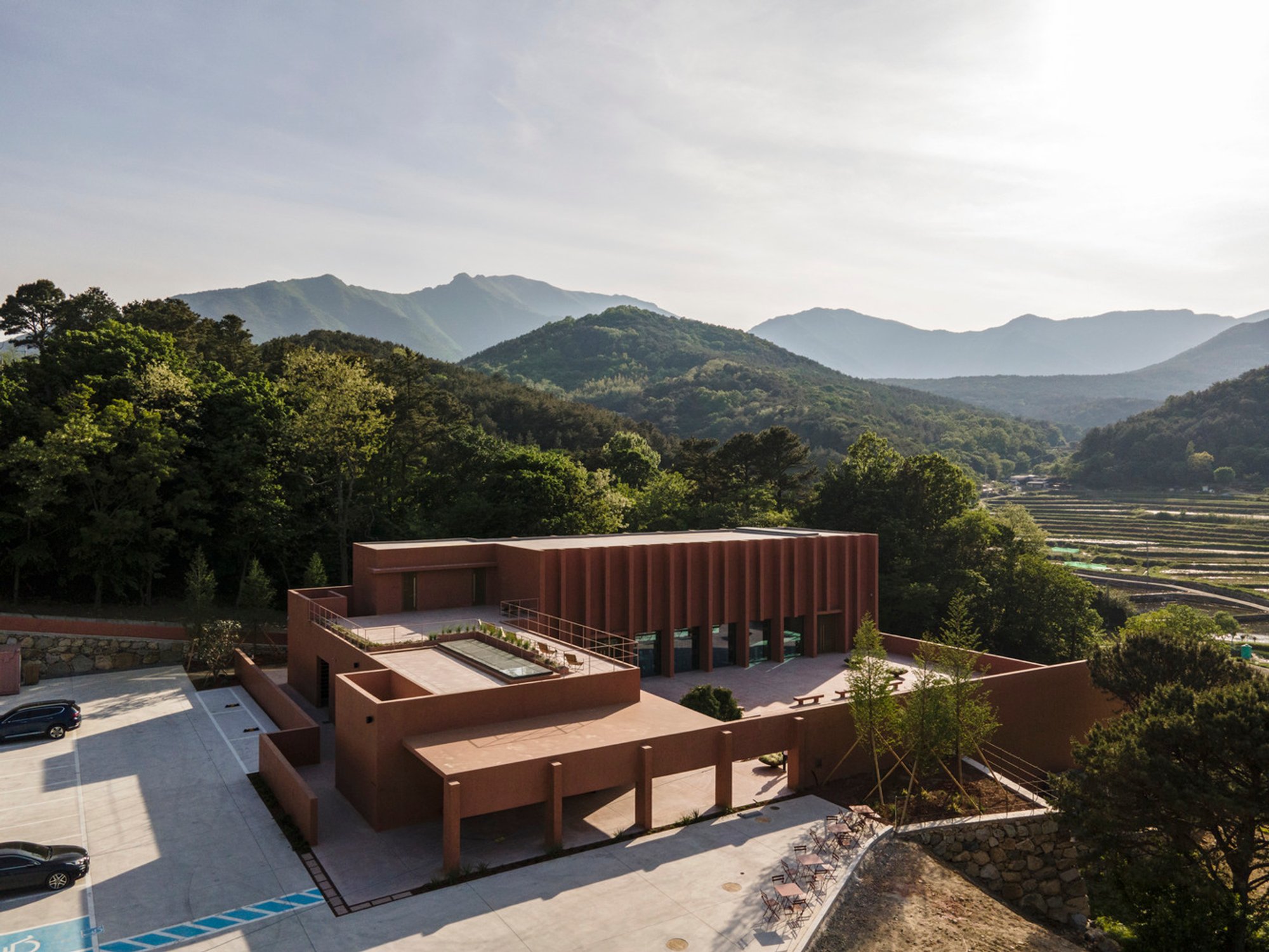 Sihaon Cafe and House Wedding by SPACE CHA: A Masterpiece of Wedding Venue Architecture