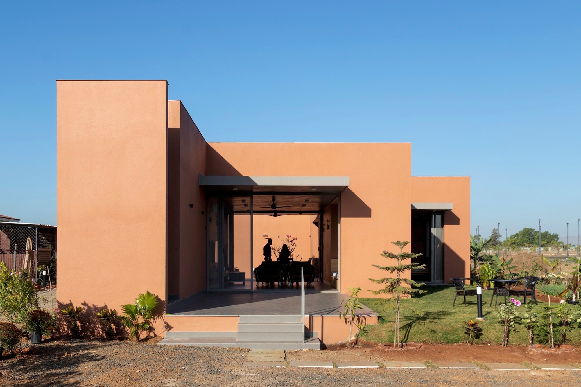 Void House by pk_iNCEPTiON: A Seamless Dialogue Between Architecture, Farmland, and Sky